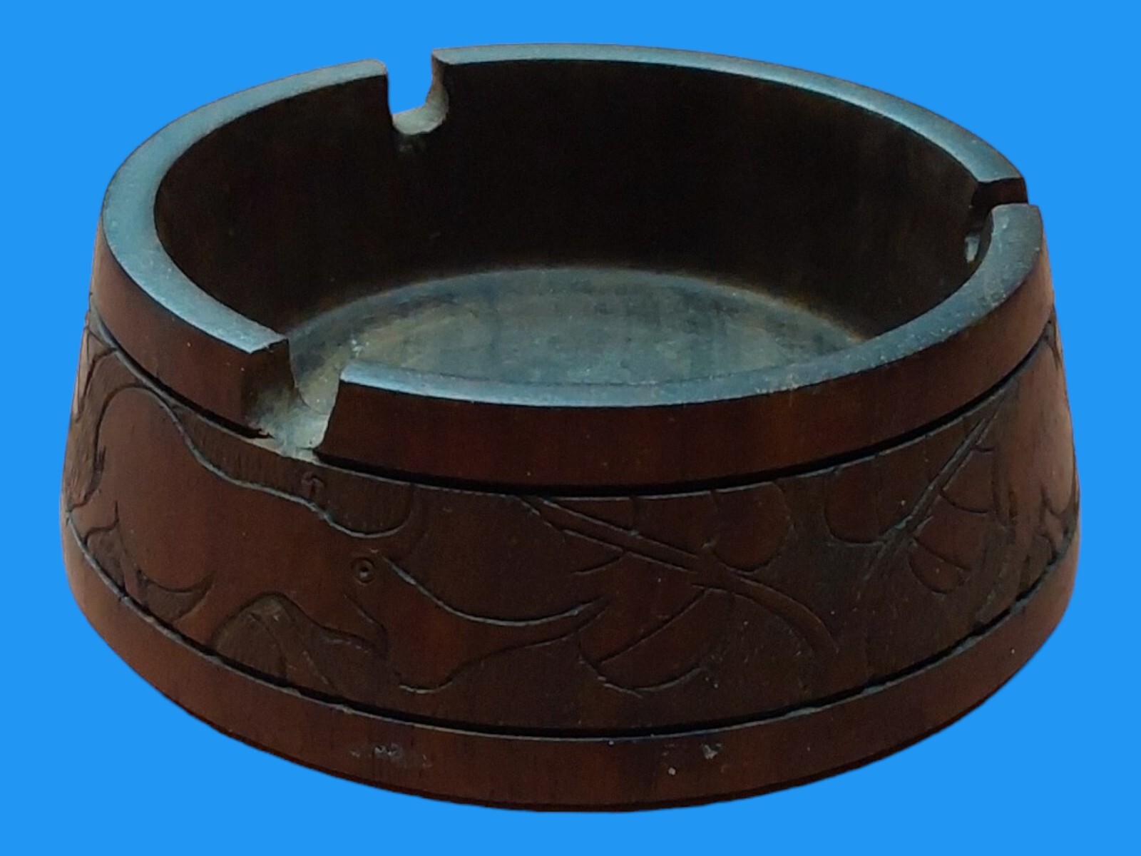 Vintage African Carved Souvenir Wooden Round Ashtray. 4.5 In X 1.75 In.