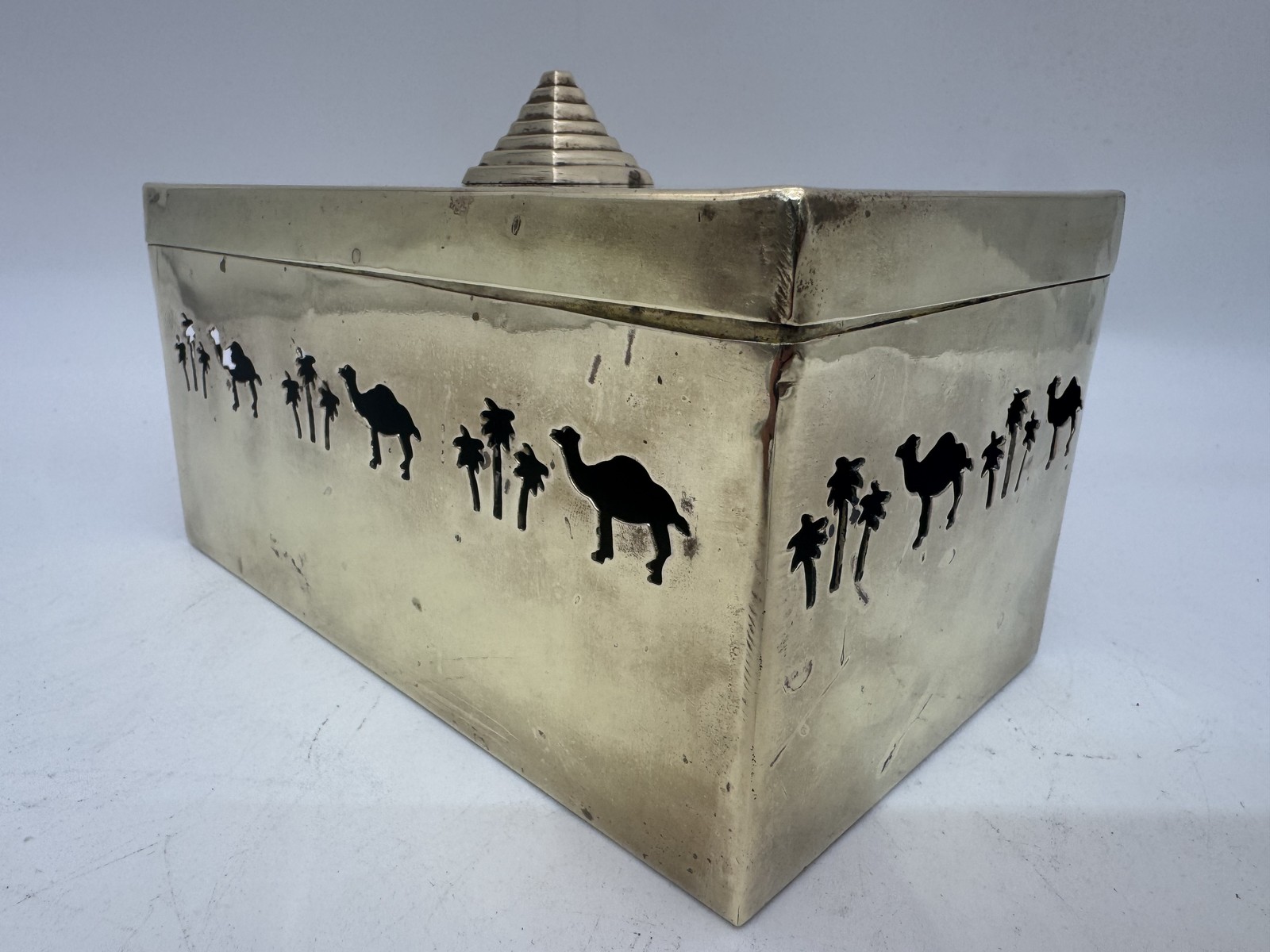 VTG Camel Cigarette Brass Tobacciana Box w/ Pyramid Lid Palm Trees