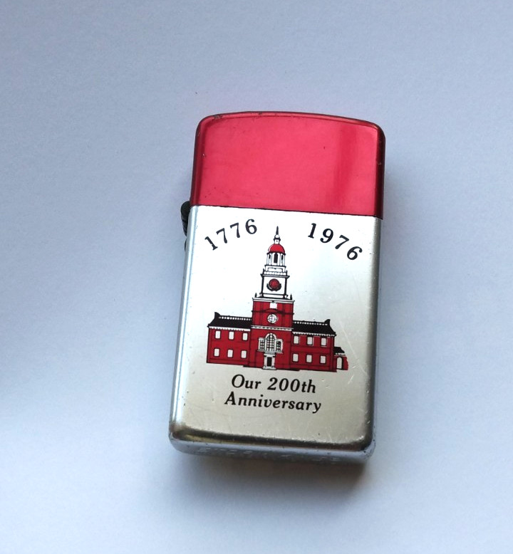 1776-1976 200 Years Storm King Red & Brushed Silver Lighter ∆ Tenn. USA
