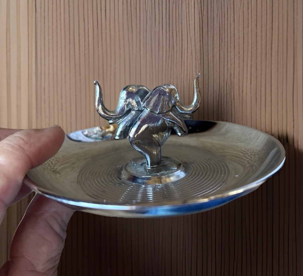 Vintage 1950’s Hamilton Pincherette Silvertone Elephant Ashtray Mid-Century USA