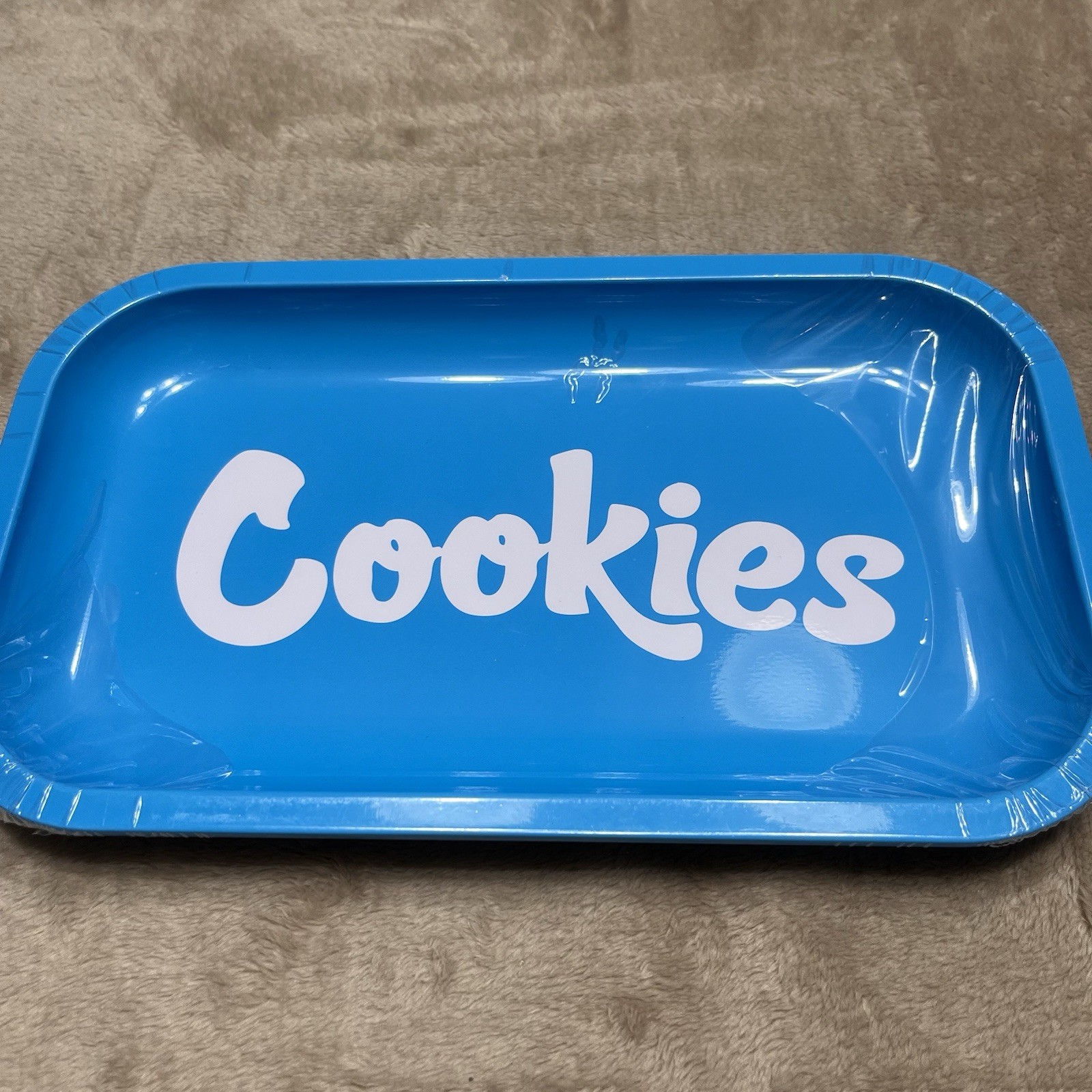 Roll Tray 7″x 5″ Metal Rolling Tray Blue & White Cookies-still has plastic cover