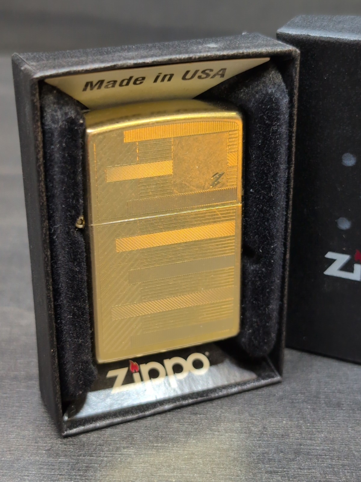 Zippo Venetian Brass Lighter 352B New in Box
