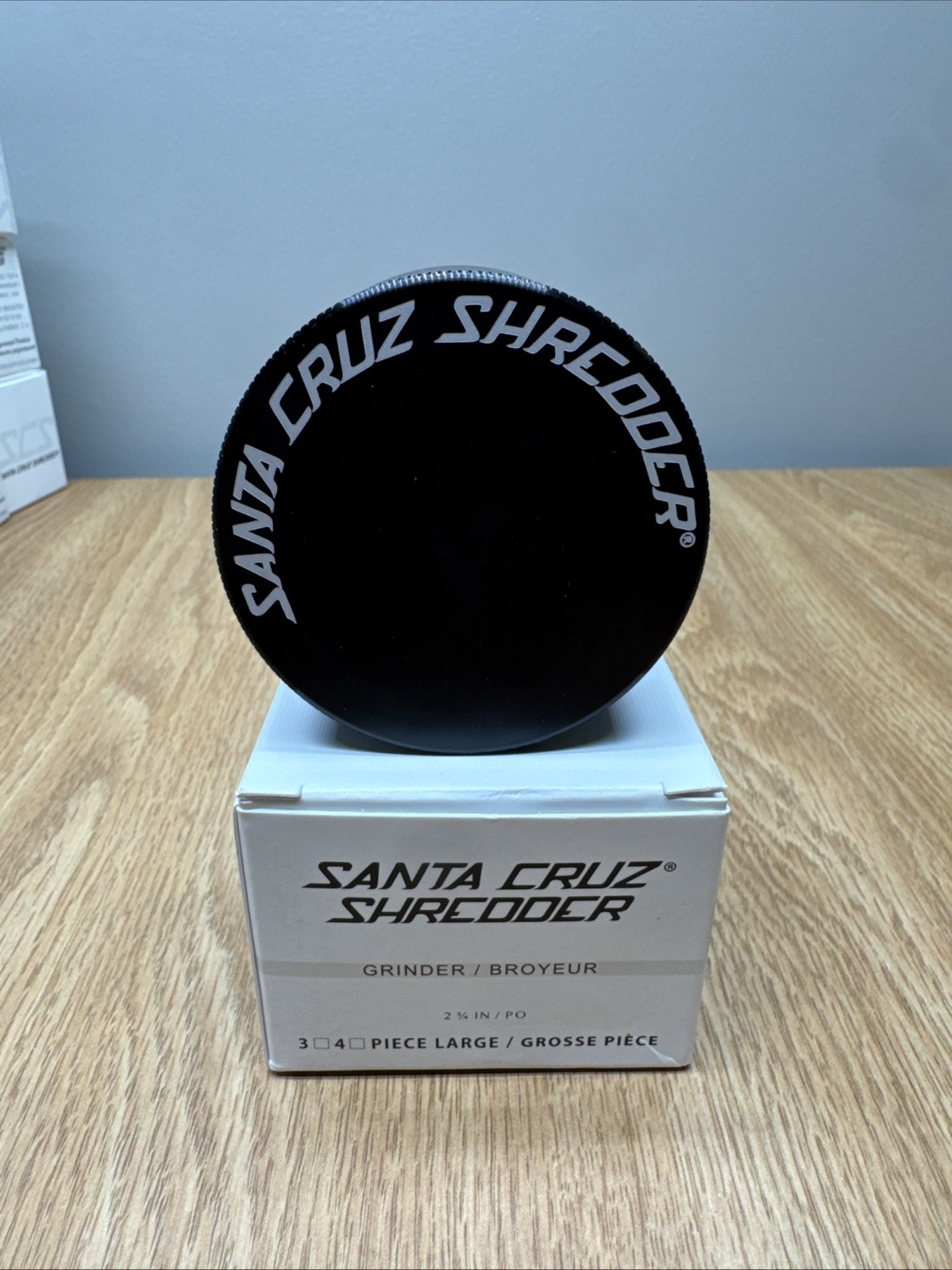 Santa Cruz Shredder Large 4 Piece Grinder 2.8″ w/ Textured Grip – Black