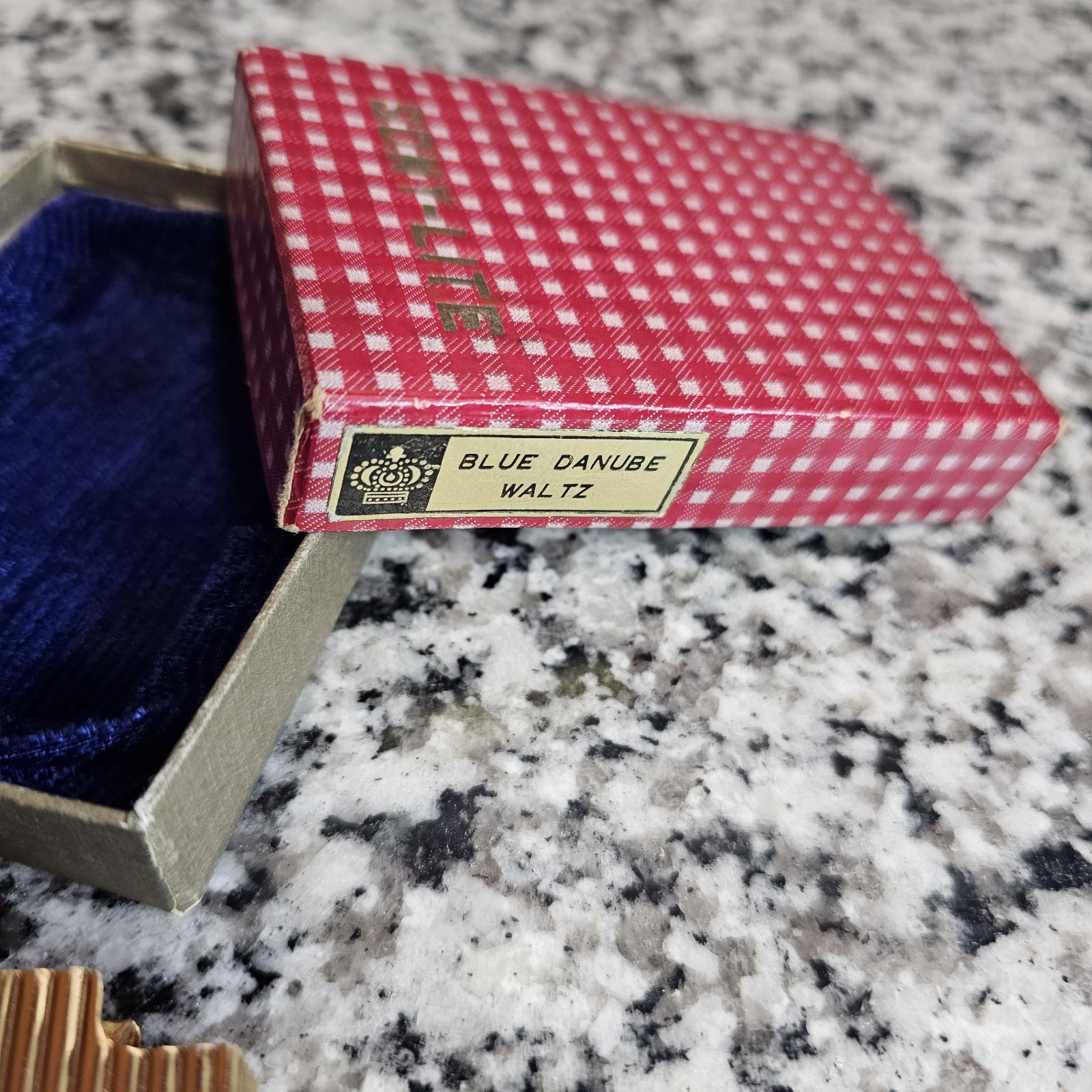 RARE VINTAGE JAPAN SONY-LITE GOLD TONE MUSICAL LIGHTER – ORIG BOX – PARTS REPAIR