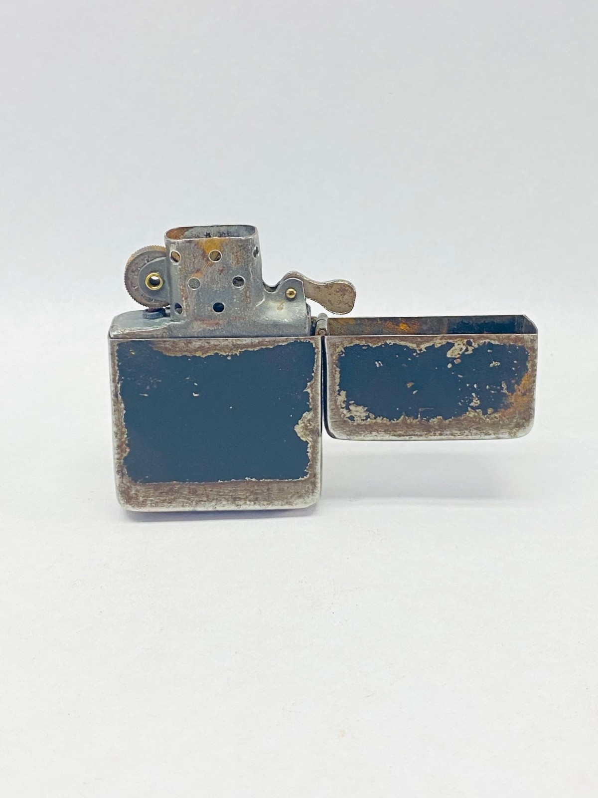 UNMARKED INSERT WWII Zippo Lighter Black Crackle 1942 4 Barrel Hinge 14 Hole