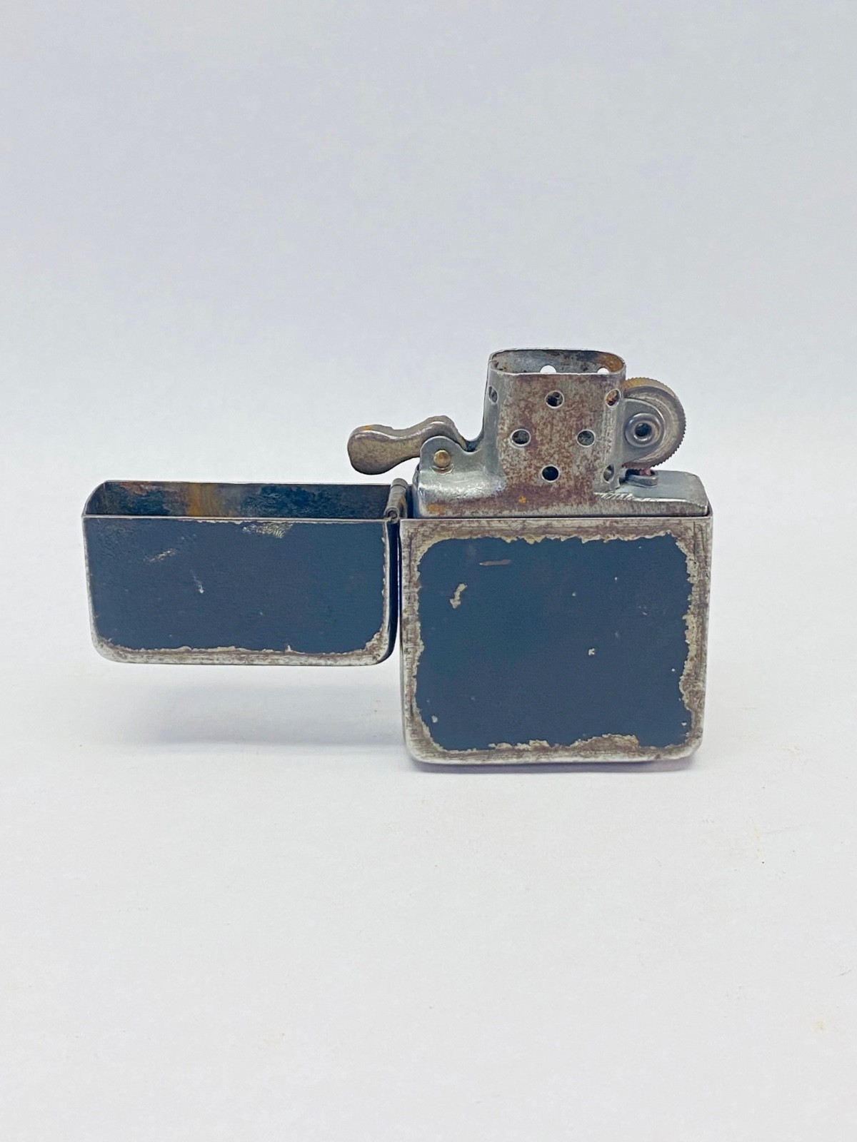 UNMARKED INSERT WWII Zippo Lighter Black Crackle 1942 4 Barrel Hinge 14 Hole