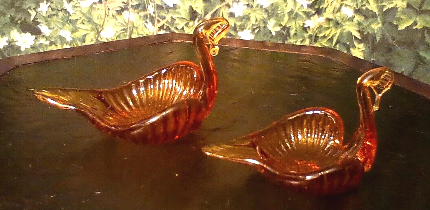 SET OF 2 VINTAGE ASHTRAYS BLOWN ART GLASS AMBER COLOR SWAN MCM