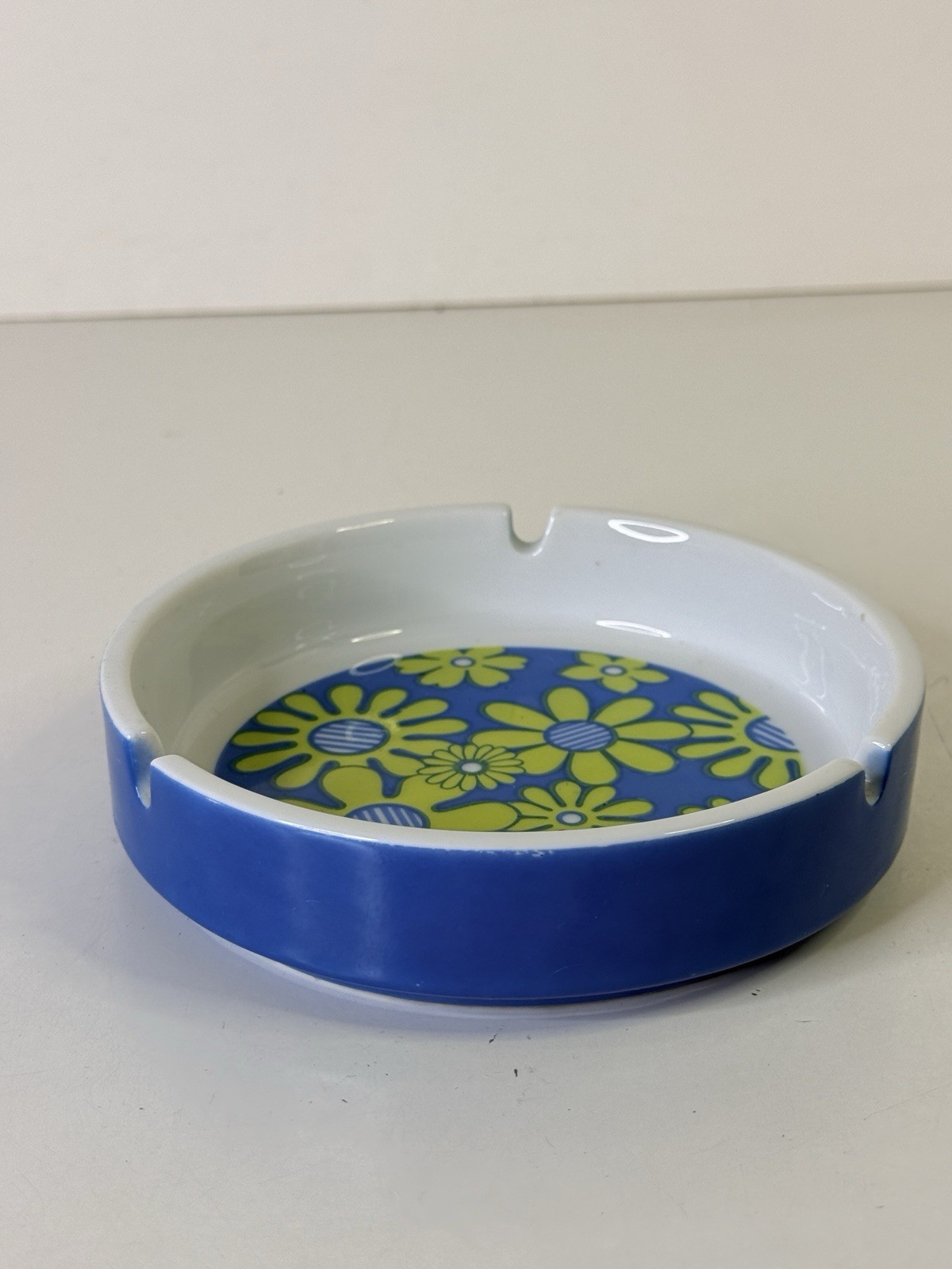 Ashtray MCM Flower Power Vintage Round 5” MOD Blue Green Daisy Print 🌼