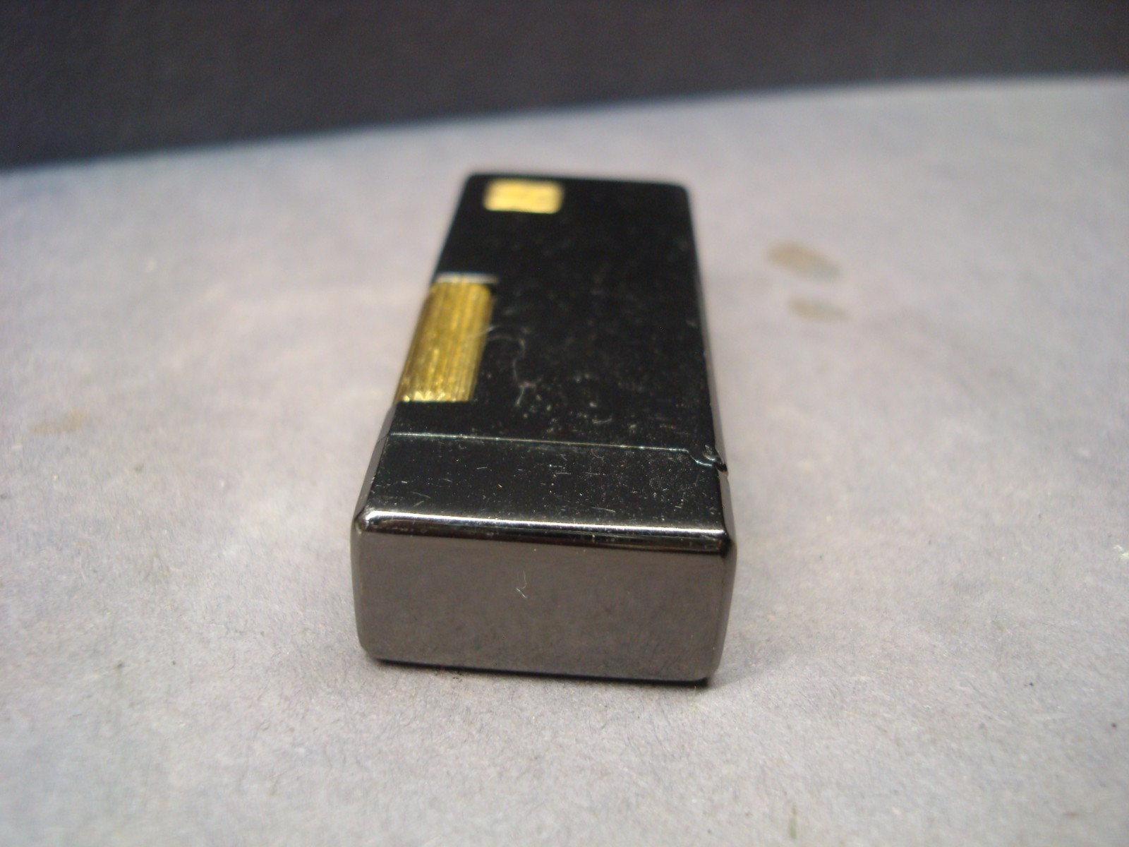 Vtg NOS Colibri Flint Lighter-Gold Accents-Piston Hinge-Vertical etched stripes