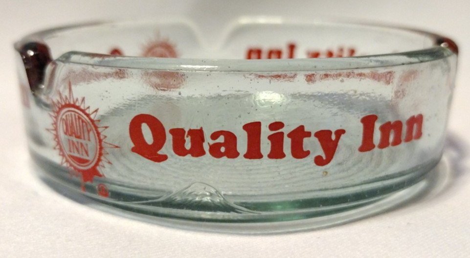 Vintage Americana Road Trip Quality Inn Clear Glass Spiral Ashtray Red Logo B2