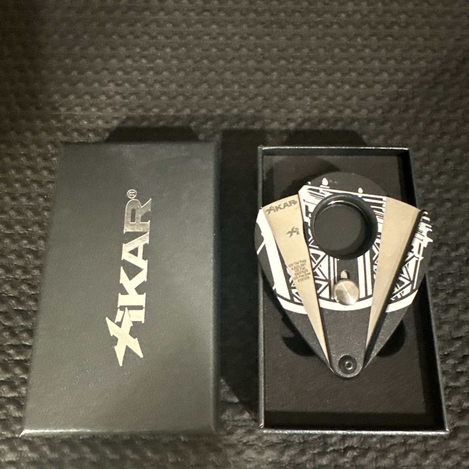 XIKAR BLACKENED by Drew Estate Cigar Cutter – Xikar Blackened in Box