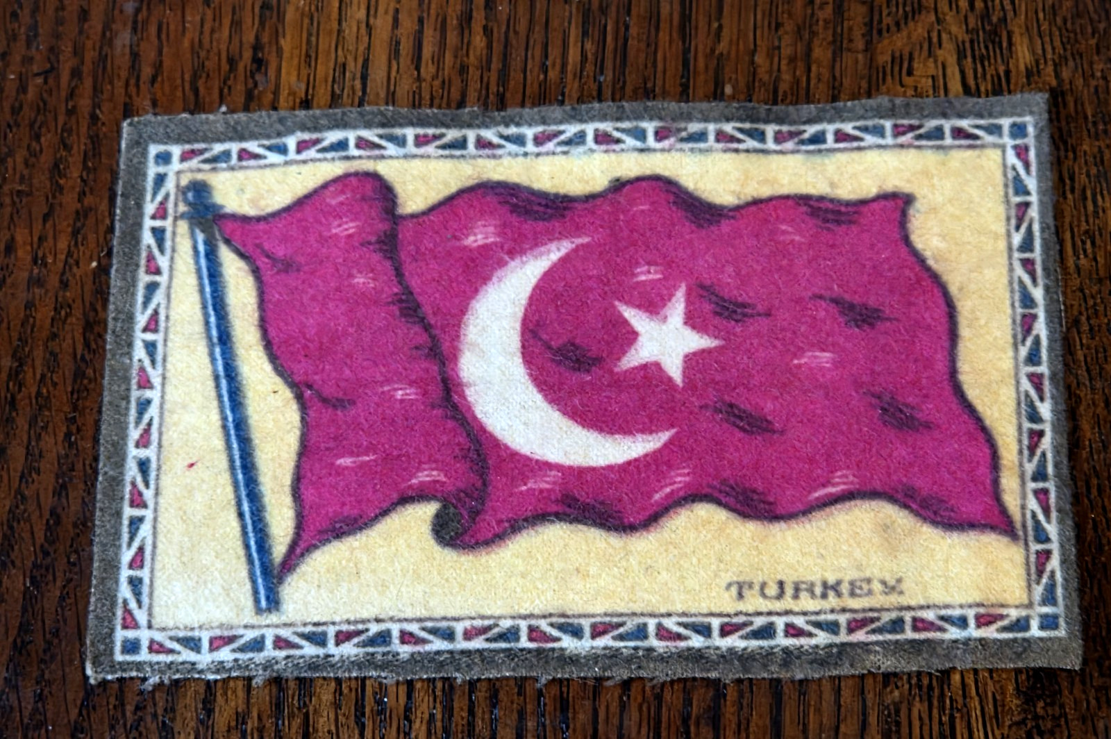 Vintage Early 1900’s Turkey Tobacco Felt Flag Approximately 5 1/2″ X 3 1/2″