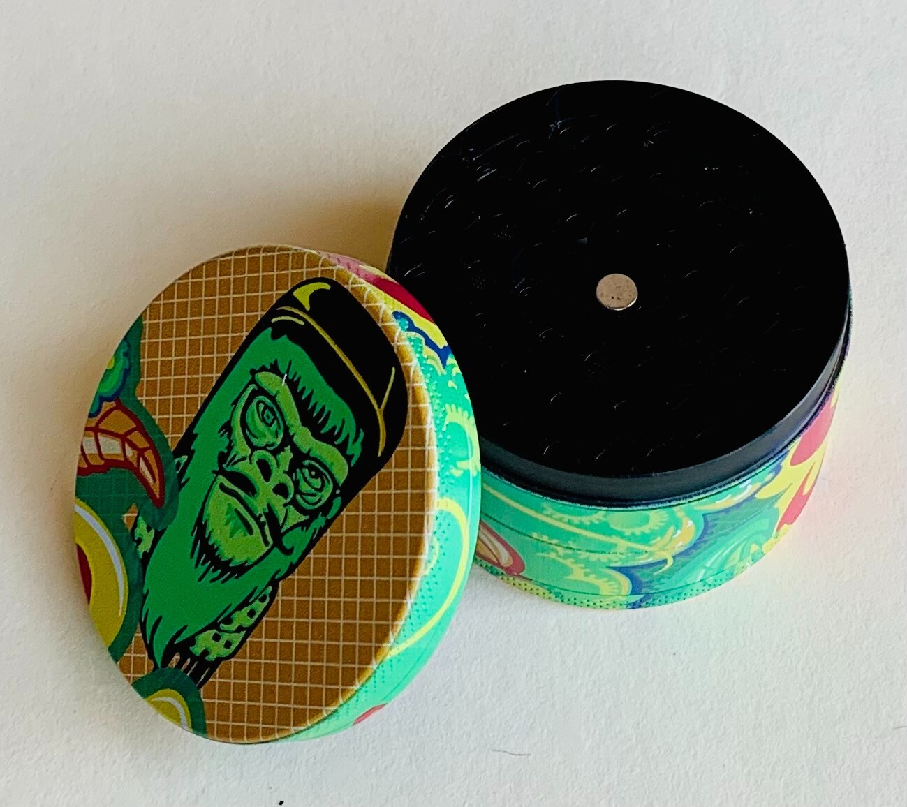 62 mm 4 Parts Gorilla Strain Metal Tobacco Herb Spice Grinder