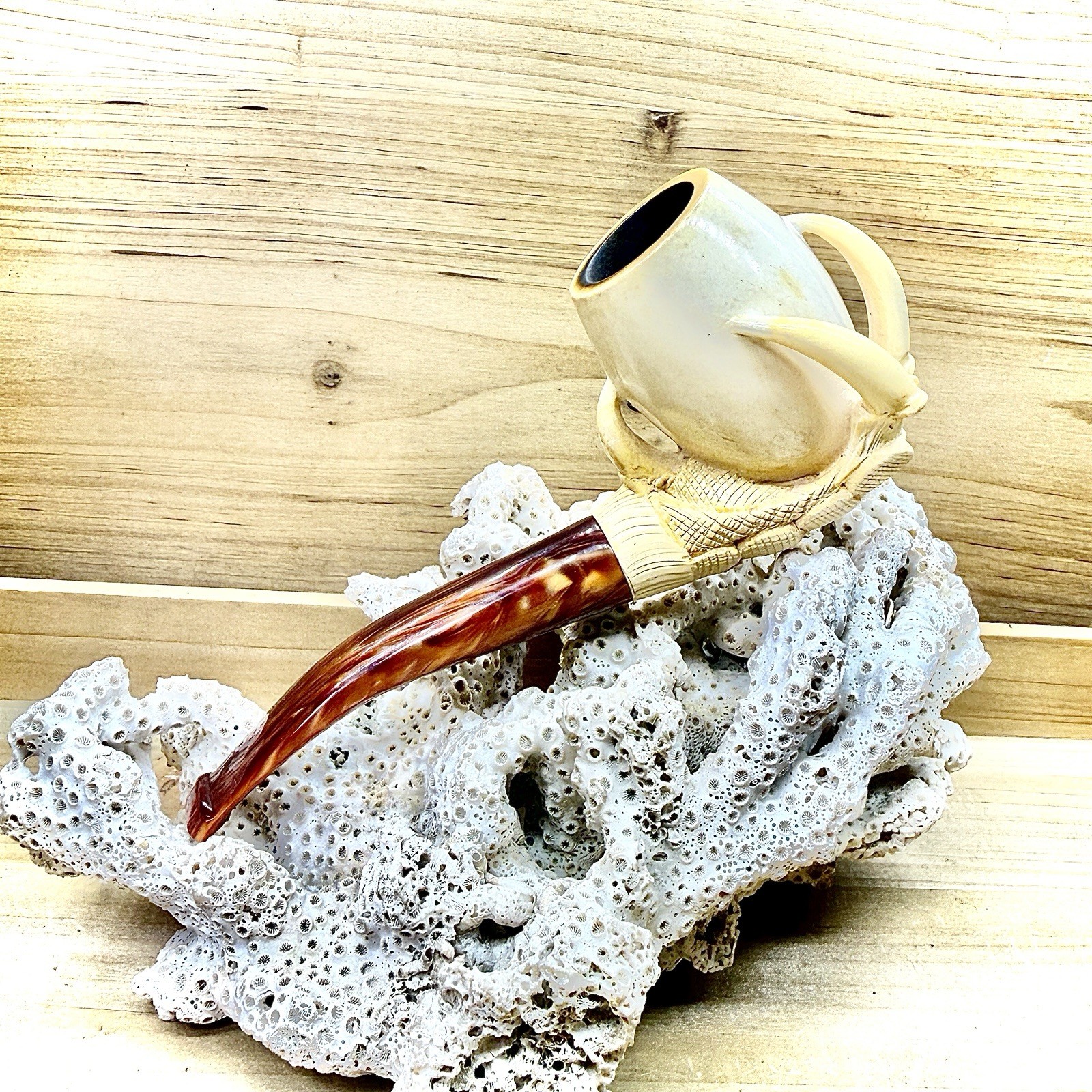 42g VINTAGE CAO EAGLE HAWK TALON CARVED MEERSCHAUM FIGURAL ESTATE PIPE W/ CASE
