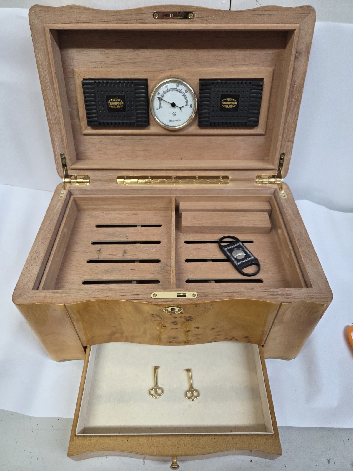 Cuban Crafters Humidor Havana Cubano Custom for 150 Cigars- Excellent!