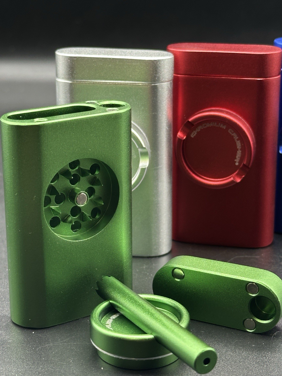 DUGOUT MAGNETIC ALUMINUM WITH GRINDER, ASHTRAY, STORAGE, AND ONE HITTER