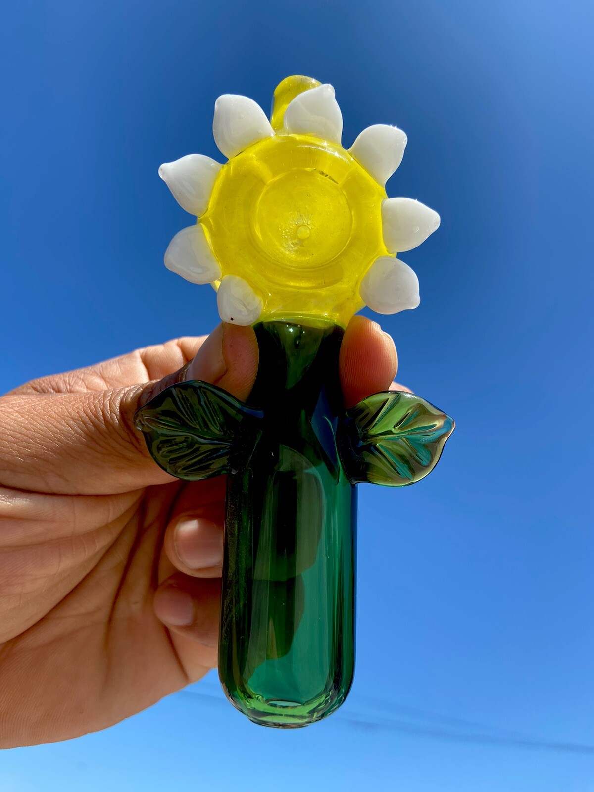 4.5” Daisy Flower Smoking Glass Pipe, Tobacco Glass Pipe (Handmade)