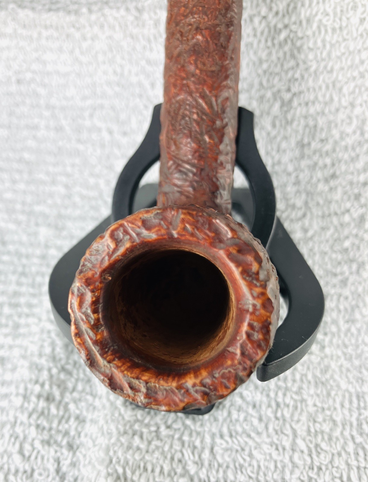 Carl Harris Made Bench Grade Rusticated Canadian Vulcanite Oval Tapered Stem Dot