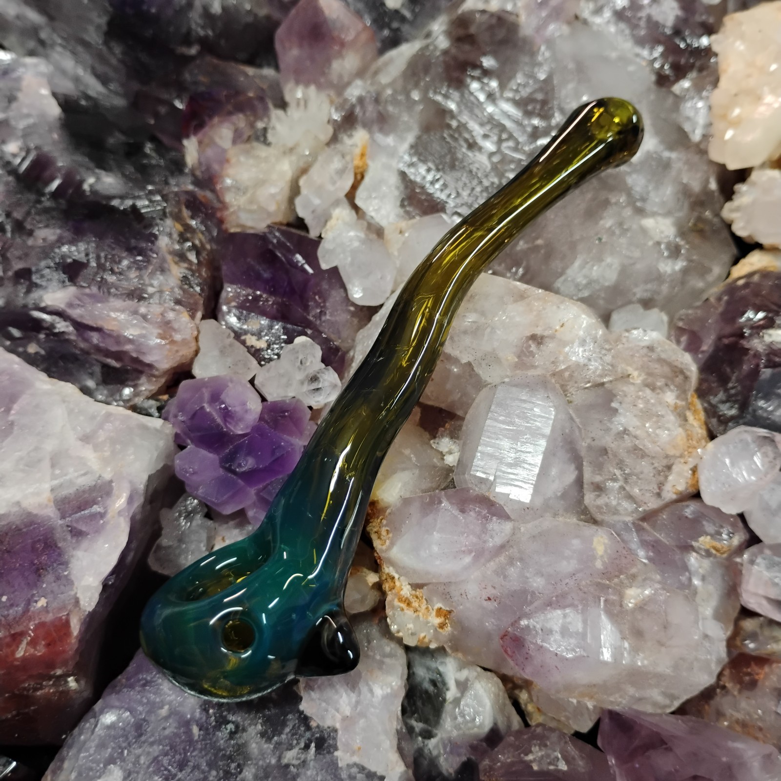 Dragon’s Eye Green and Silver Fume Glass Sherlock Short Gandalf Pipe