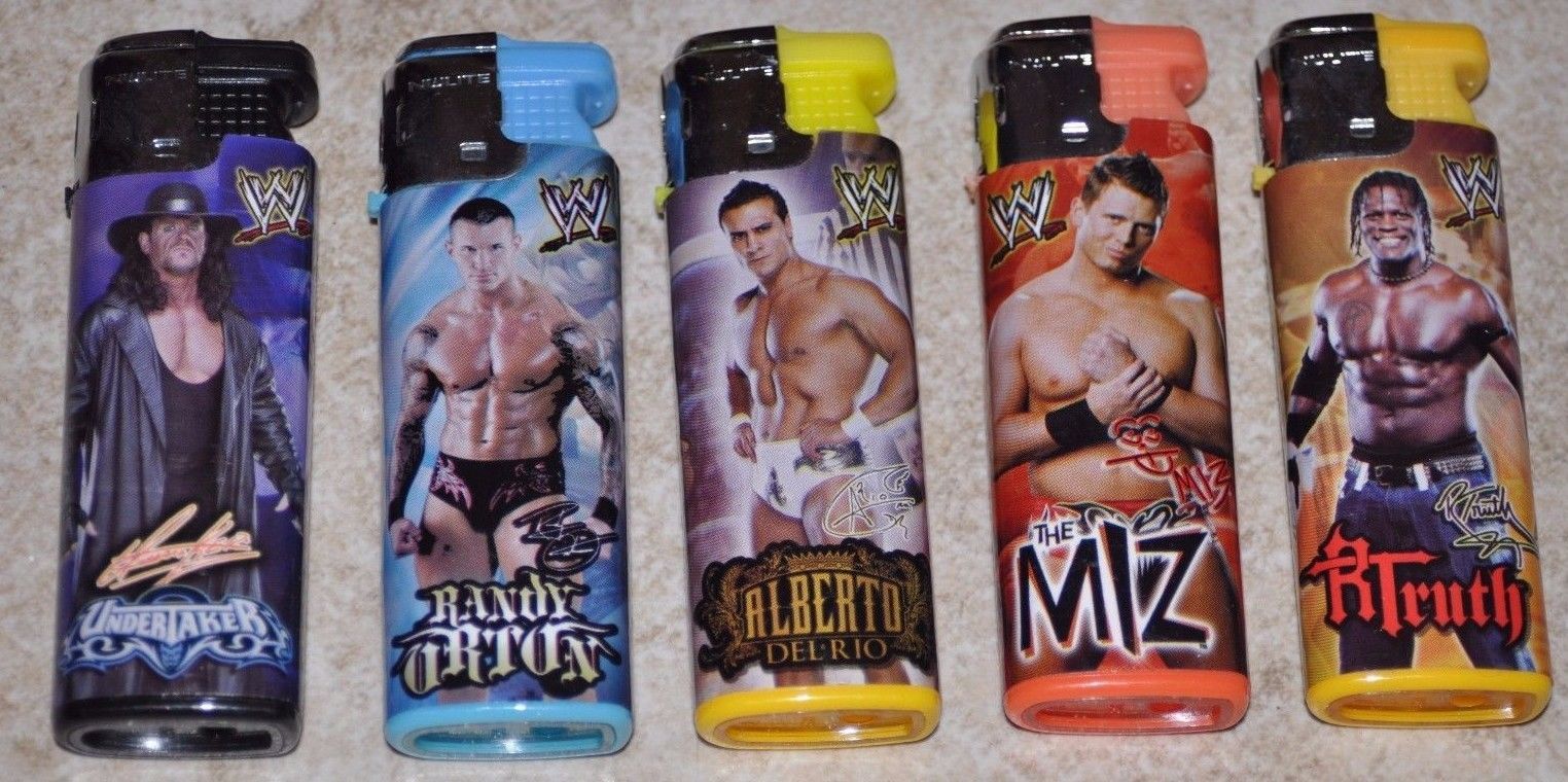 50 X WWE WRESTLER Refillable Torch Lighters different color&designs Without Gas