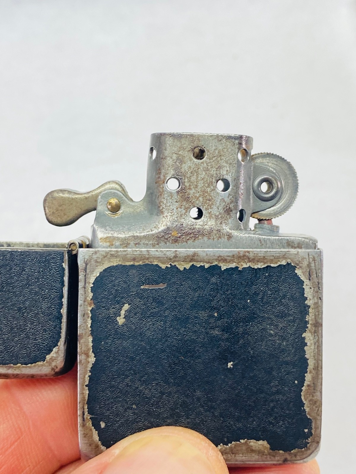 UNMARKED INSERT WWII Zippo Lighter Black Crackle 1942 4 Barrel Hinge 14 Hole