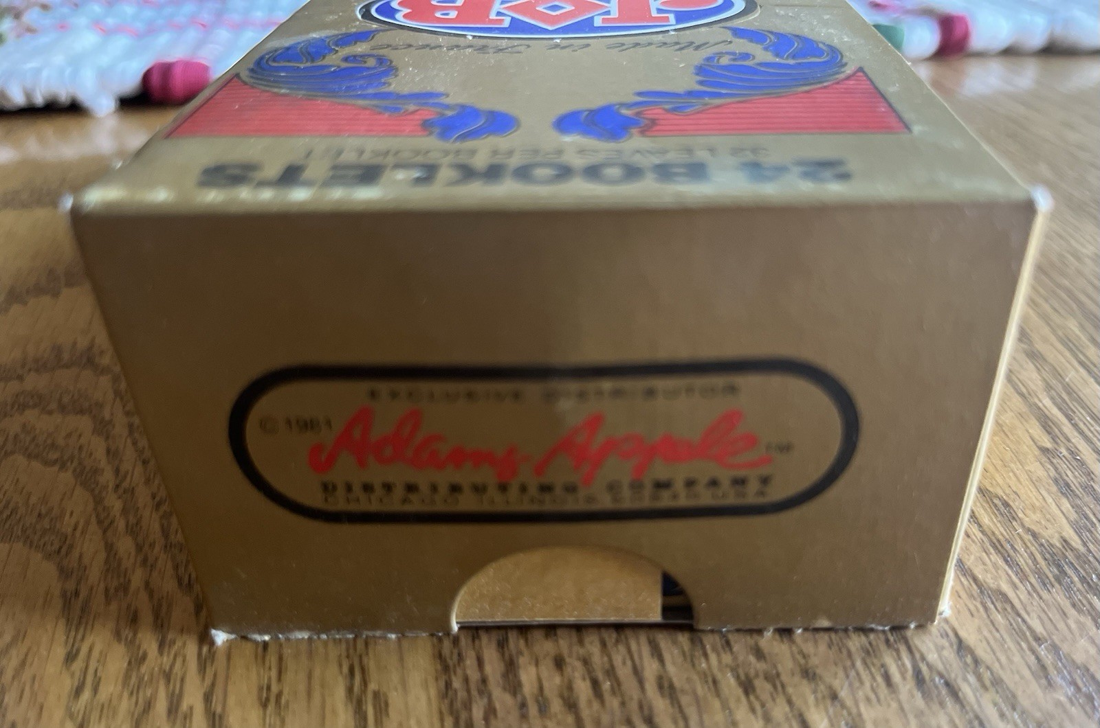 JOB 1.5 Gold Rolling Papers (24 Ct/32 Leaves) Adams Apple Dist Made In France