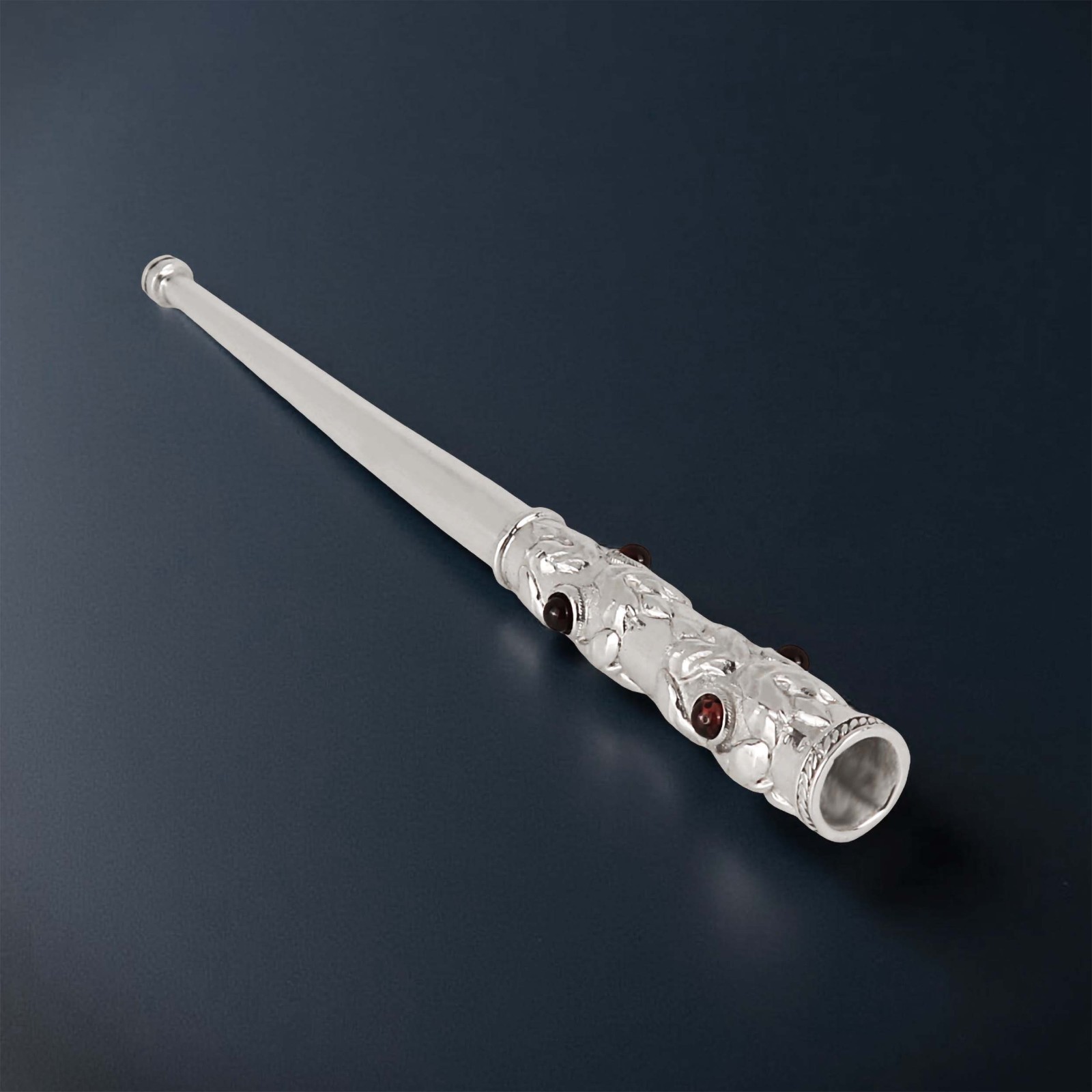 Cigarette holder for Regular Cigarettes with Garnets Made of Stainless Steel