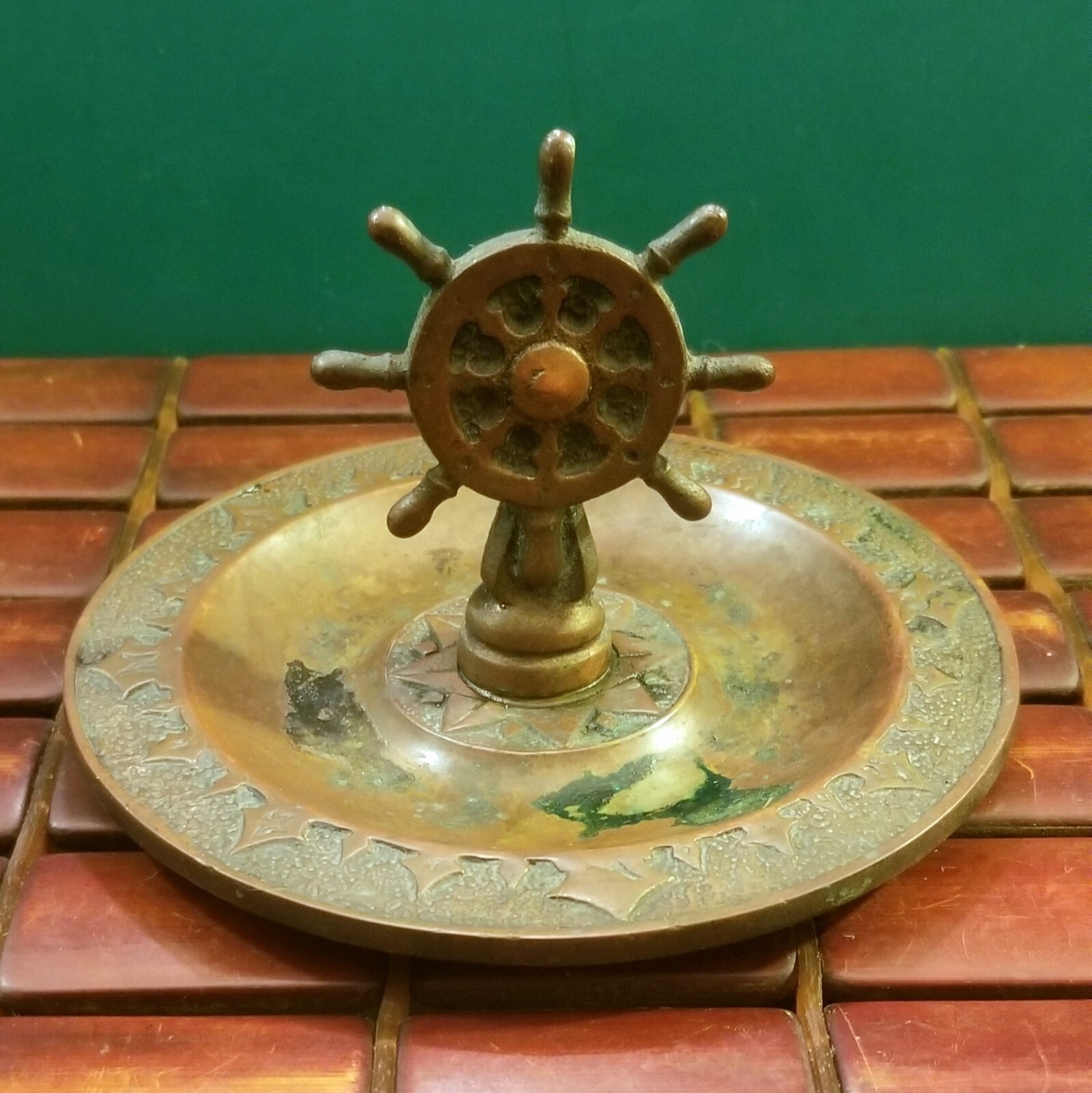 Antique Bronze Nautical Ships Wheel w/ Compass Rose Ashtray Trinket Dish 5″dia