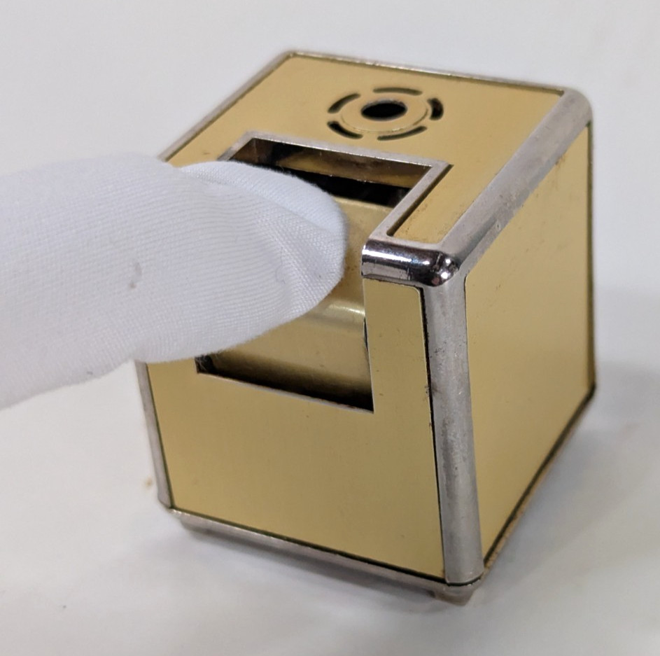 Vintage Hadson Boxlite Lighter Cube Box 2″x1.5″ Gold Japan Untested