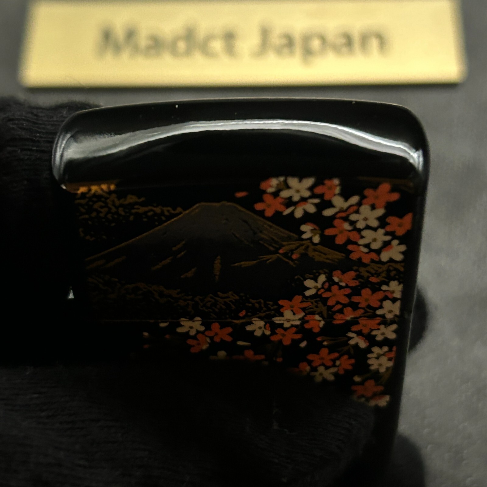 Zippo Mt. Fuji Sakura Makie Lacquer Gold Inside Unit Black Lighter Velor Japan