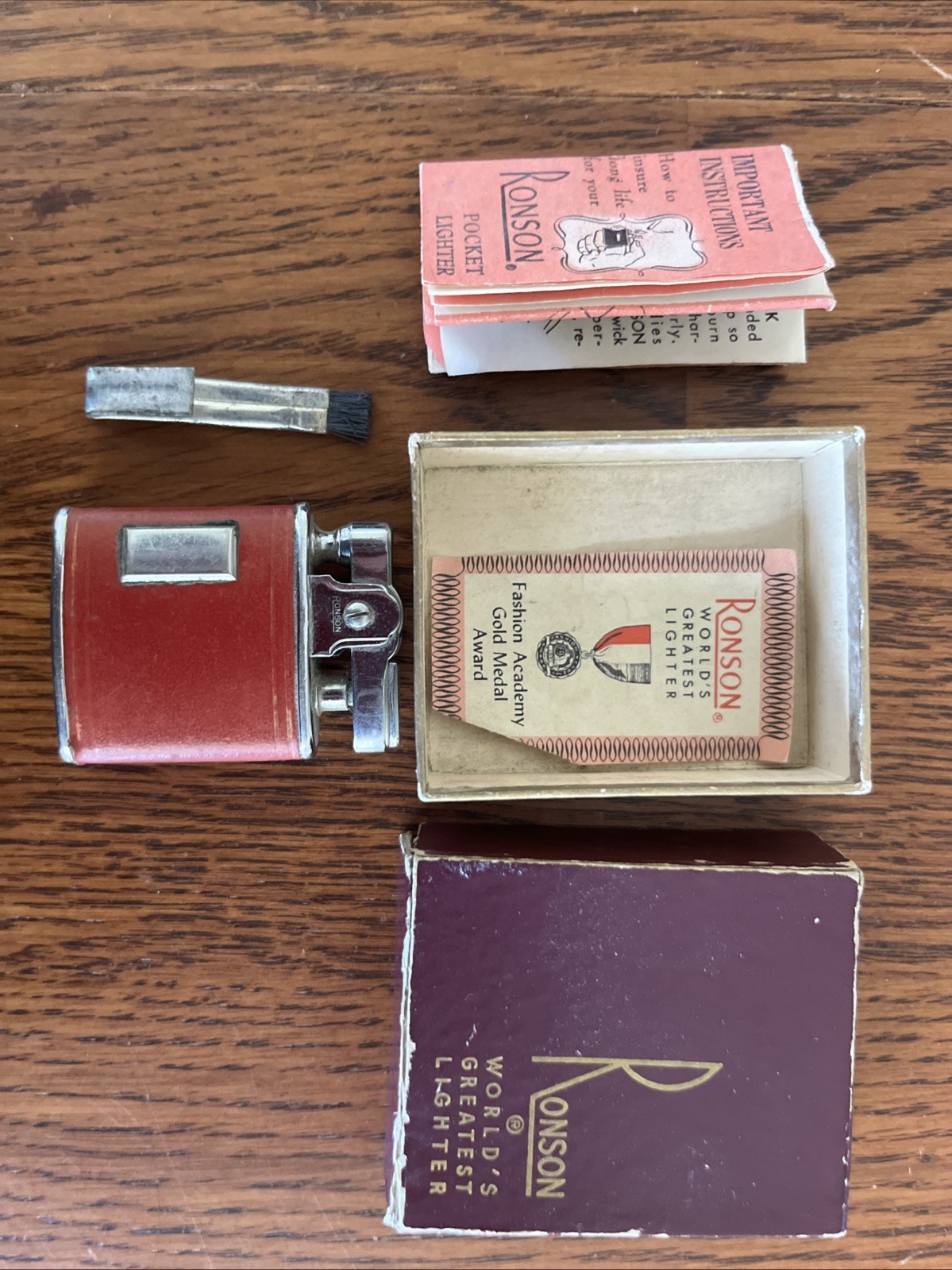 Vintage 1930s Ronson Delight Red Leather in Box