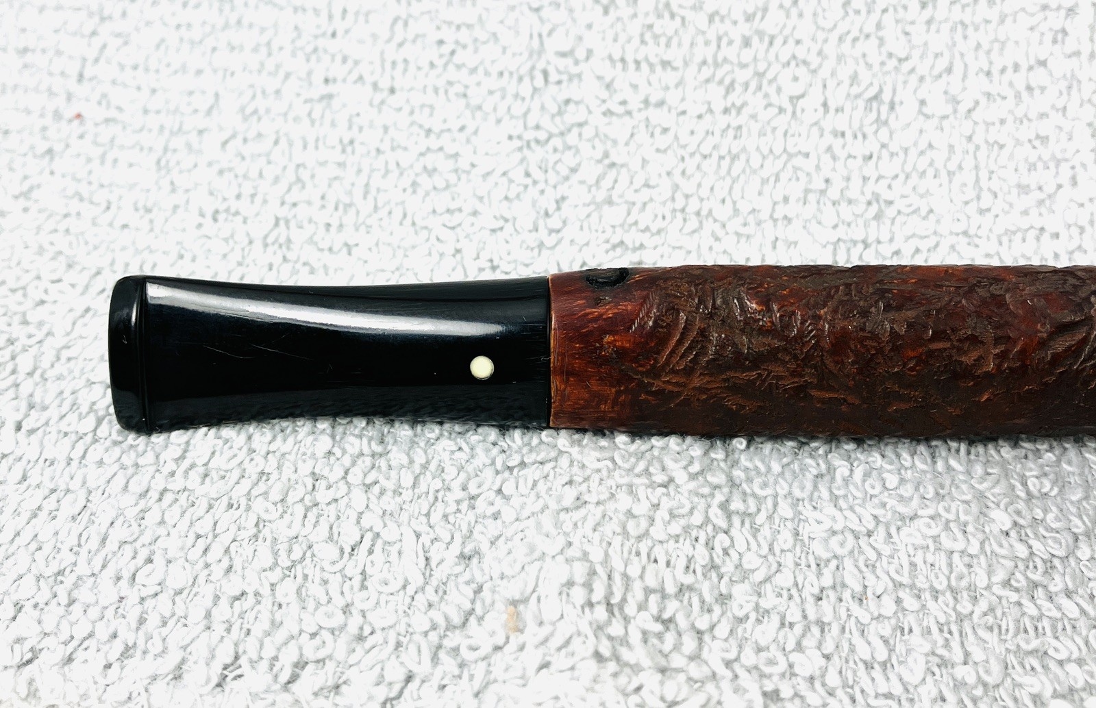 Carl Harris Made Bench Grade Rusticated Canadian Vulcanite Oval Tapered Stem Dot
