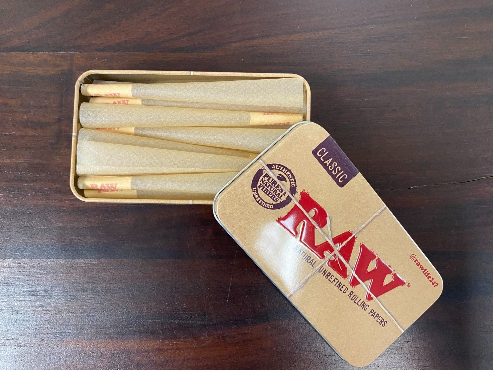 RAW CONES CLASSIC KING SIZE 15 COUNT CIGARETTE PAPERS~RAW STORAGE TIN~SALE
