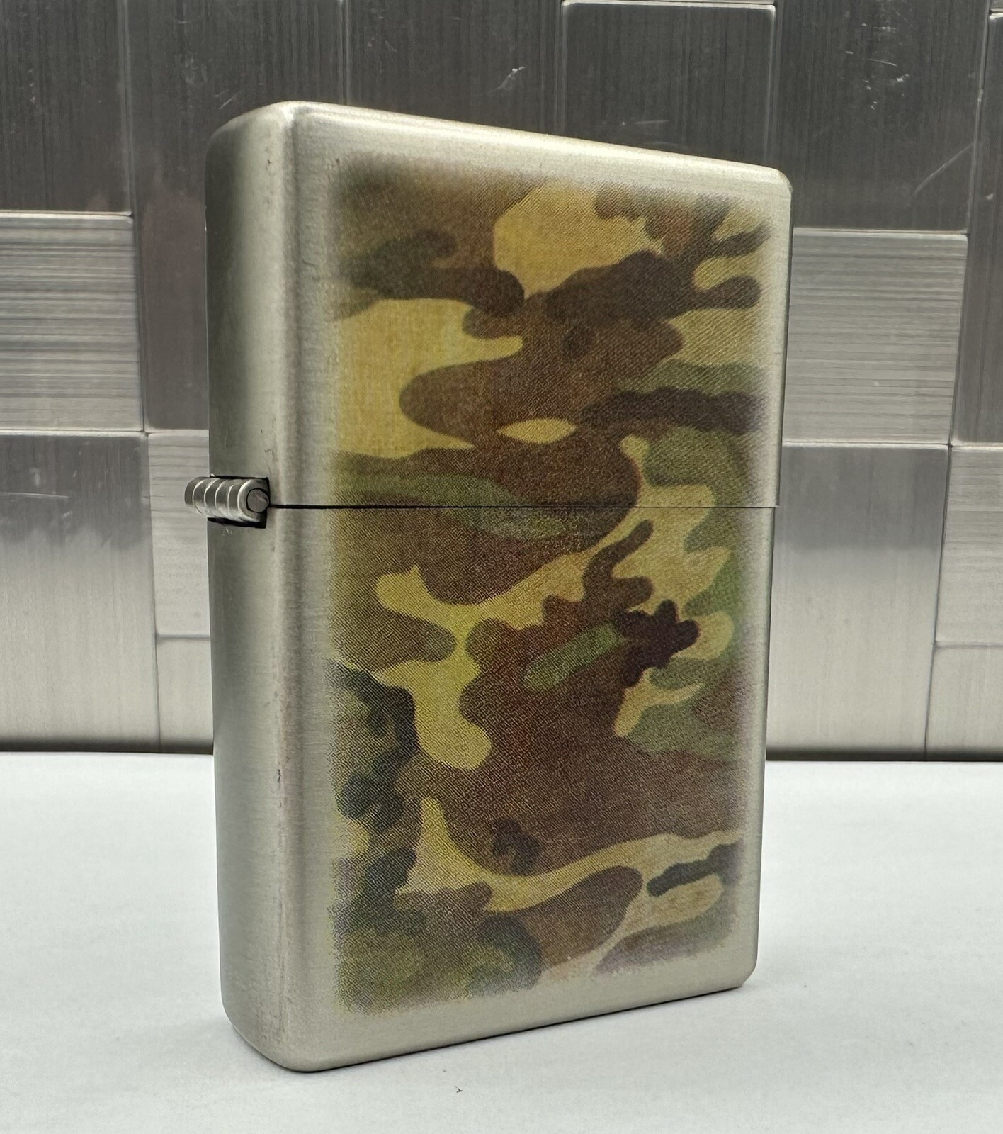 HIGH QUALITY LIGHTER LIMITED EDITION CAMO 33484 / NEVER FIRED / NOS