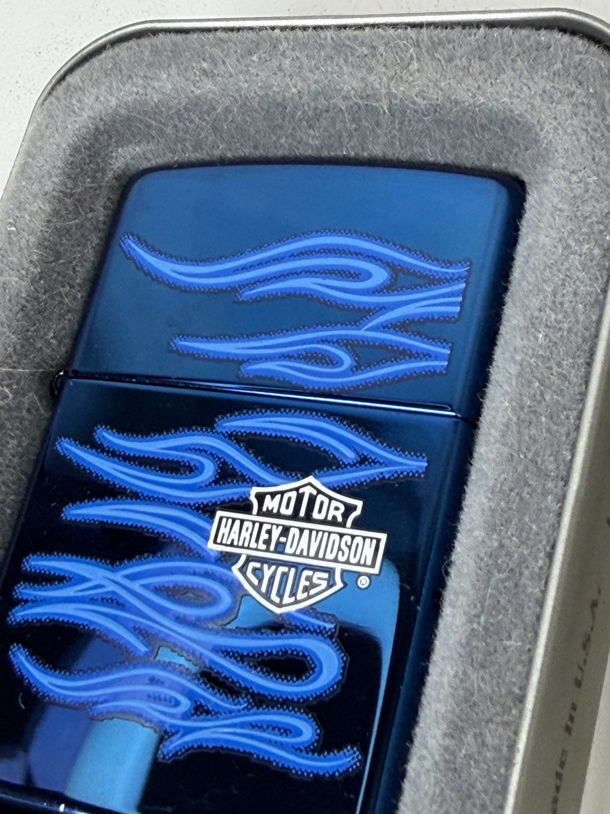 Zippo Lighter – Harley Davidson – Ghost Flames – Bar and Shield – Model # 20711