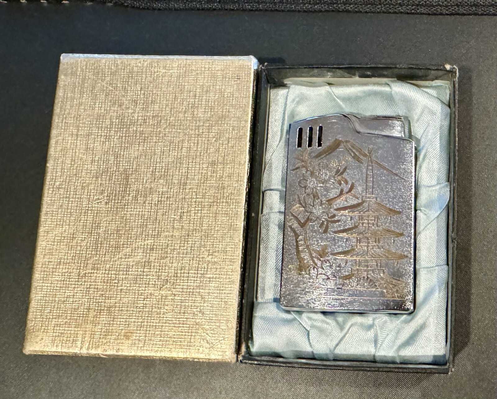 VINTAGE HADSON BLUE BIRD MUSICAL LIGHTER MUSIC BOX NOT WORKING