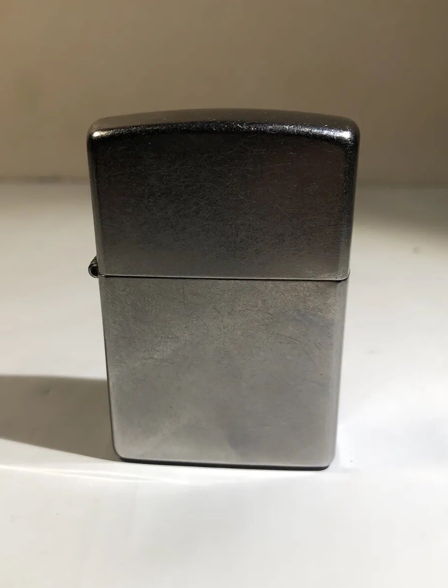 ZIPPO POLISHED CHROME LIGHTER