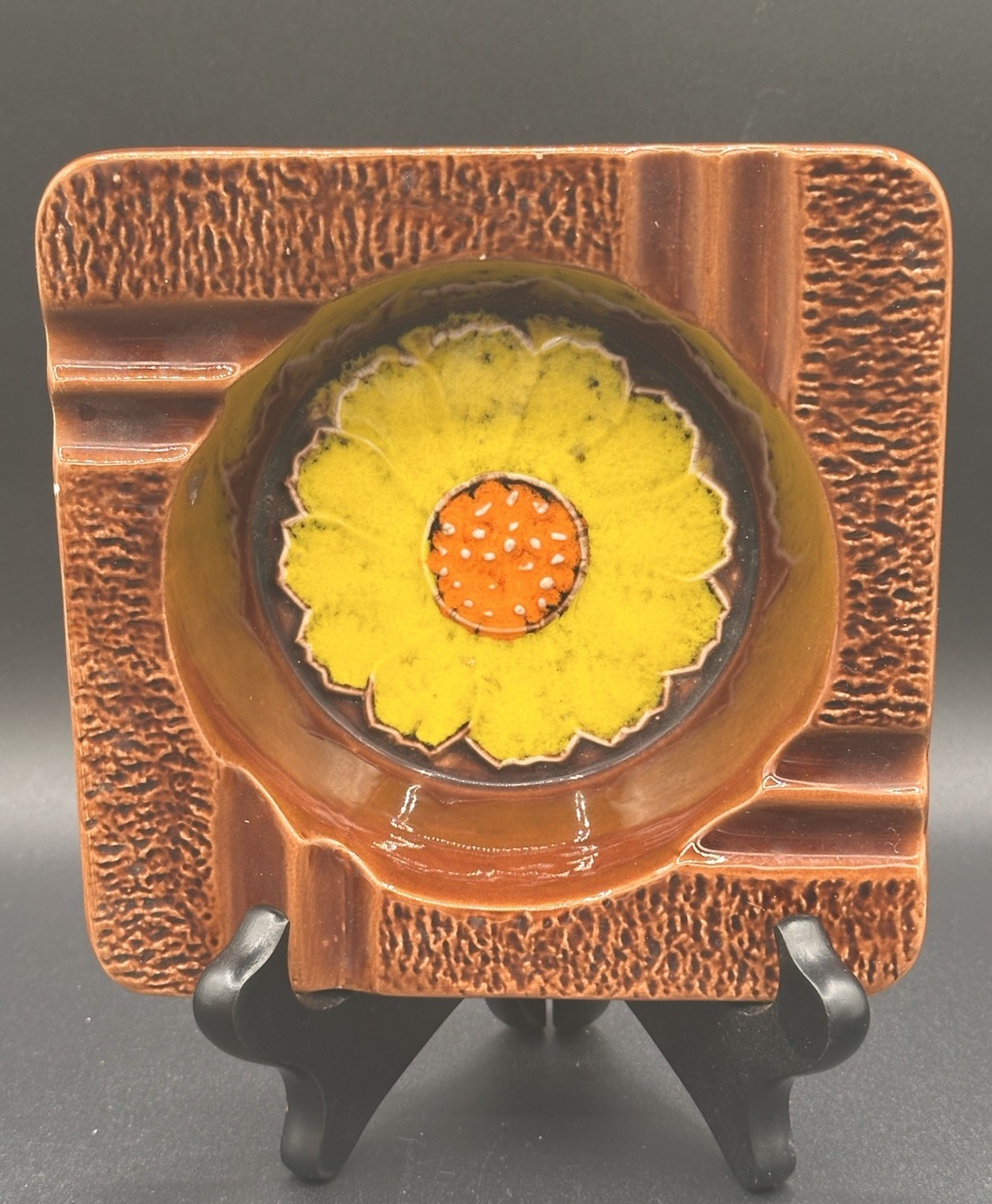 Vintage 60’s 70s MCM Flower Power Retro Ceramic Ashtray JAPAN LABEL Daisy READ