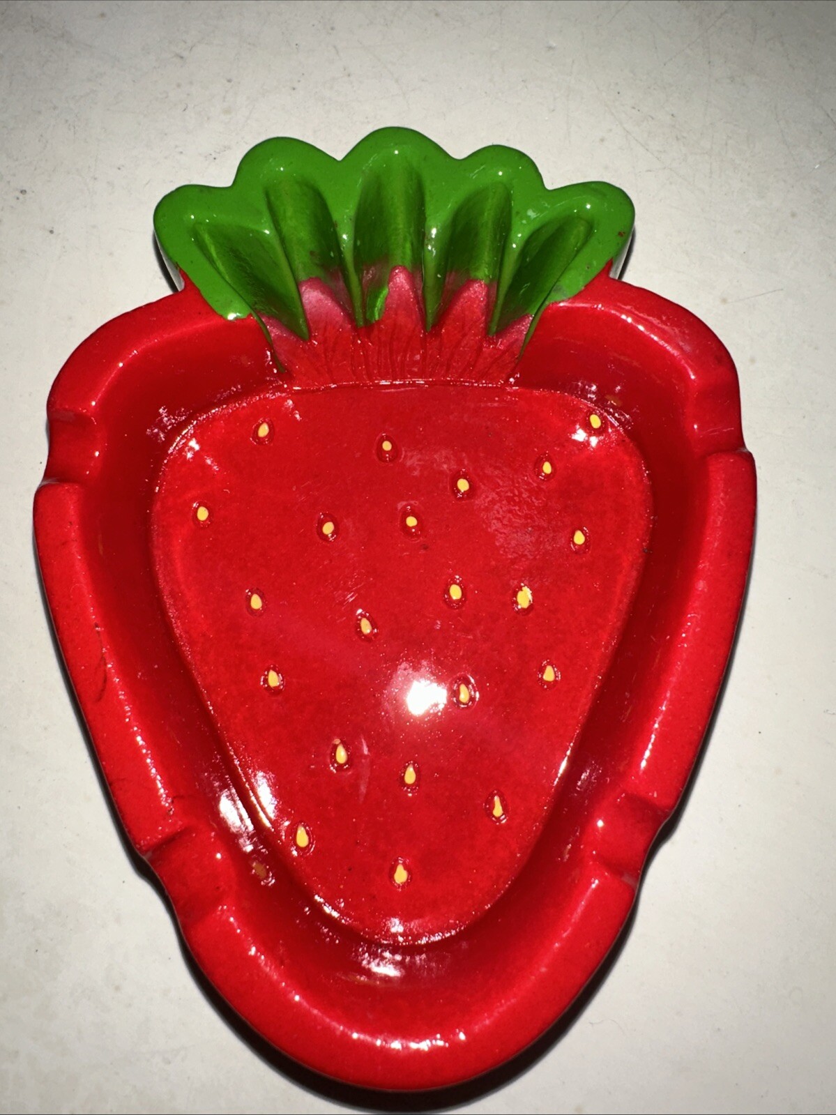 Strawberry Resin Ashtray Hand Painted Novelty Functional Accessory Smoking
