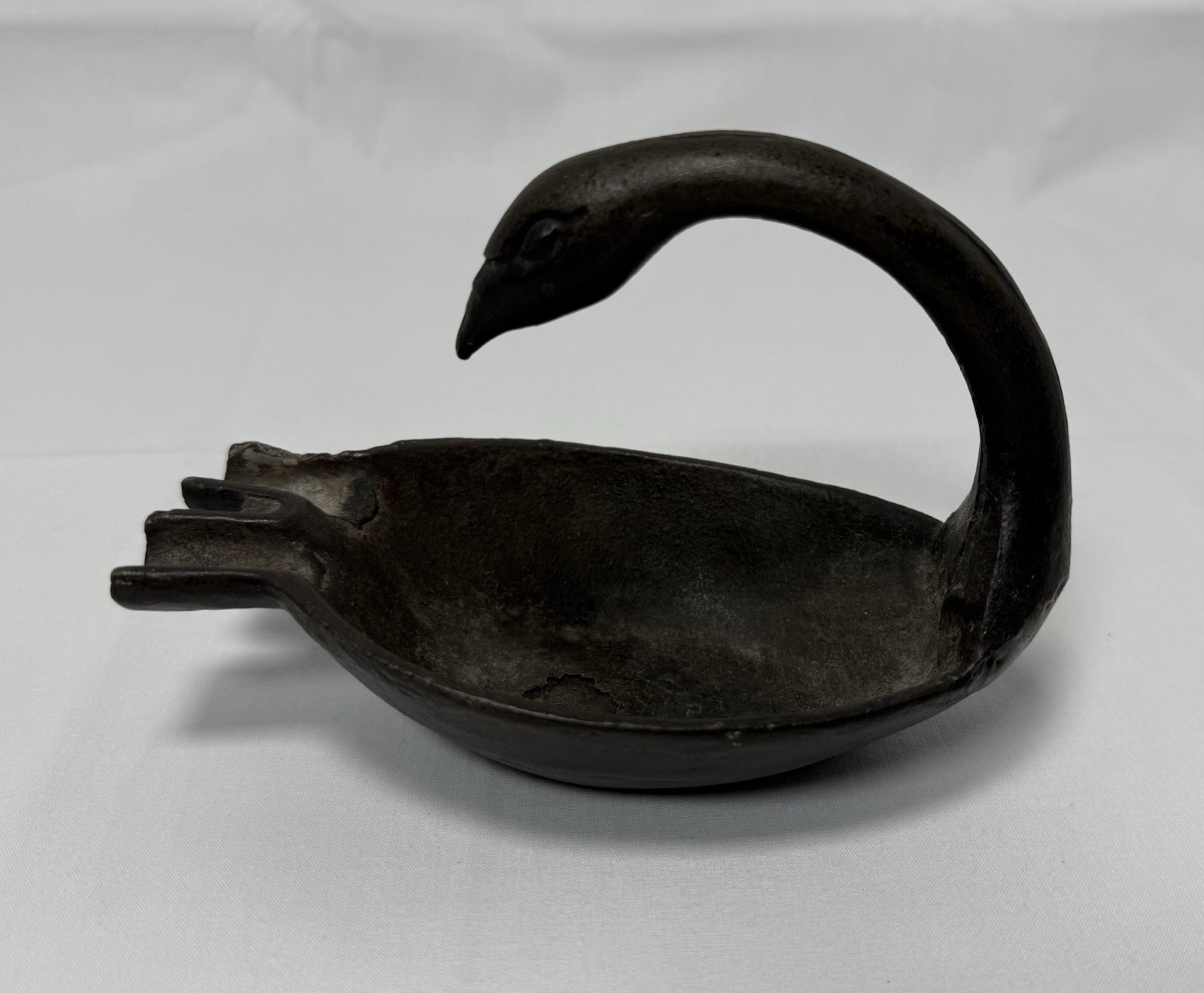 Rare Vintage Art Deco MCM Cast Iron Swan Ashtray