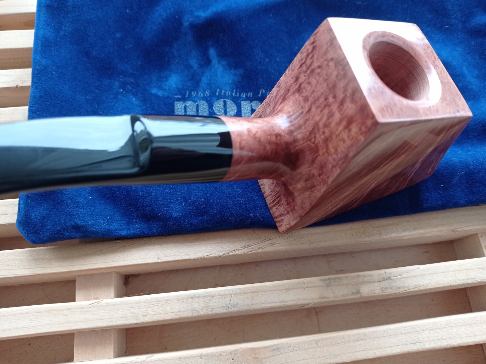 Moretti Pipe Collection Panel Volcano Freehand handmade natural briar 97 oz.3,3