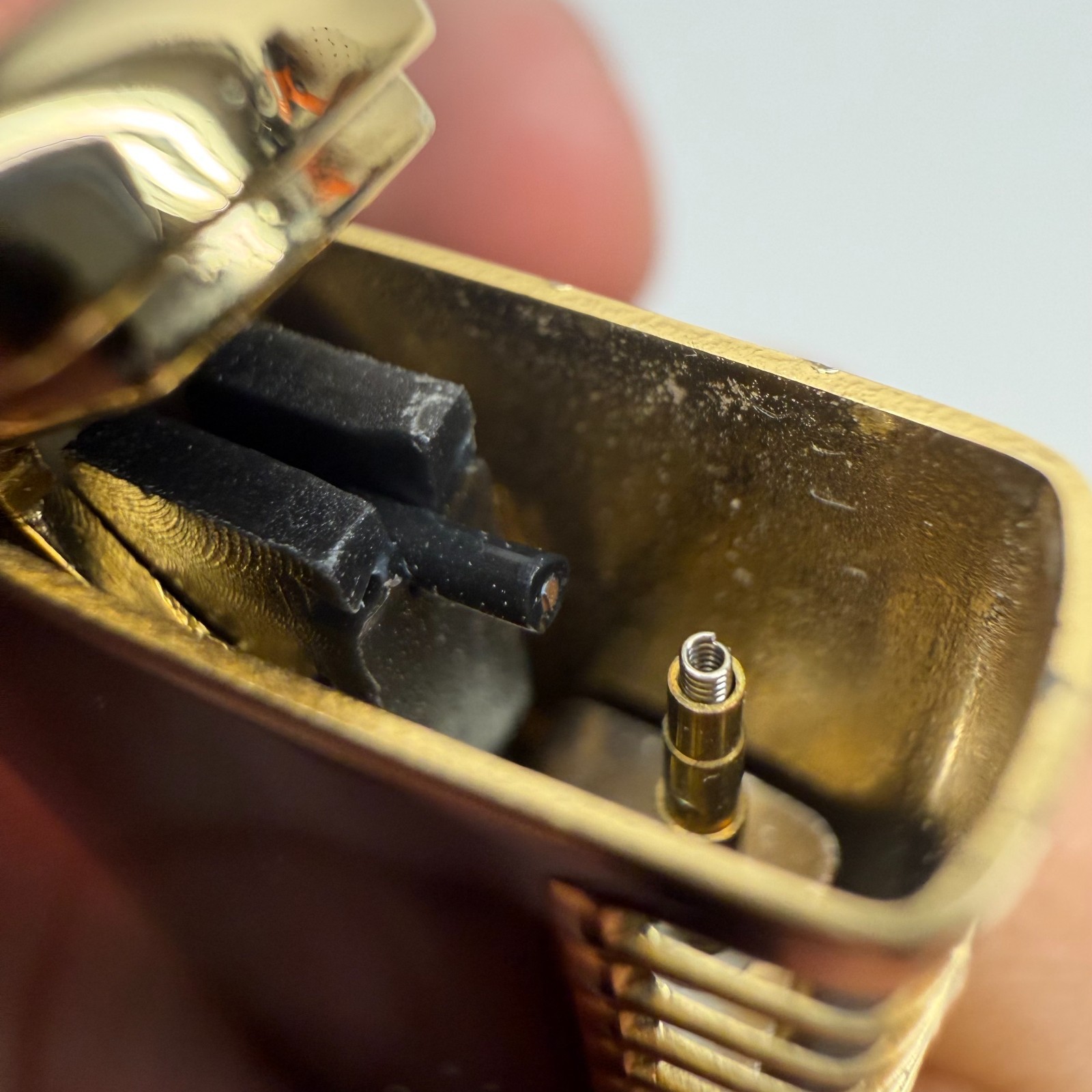 Vtg COLIBRI Electro Quartz Lighter Gold Black Tone in Original Box – UNTESTED