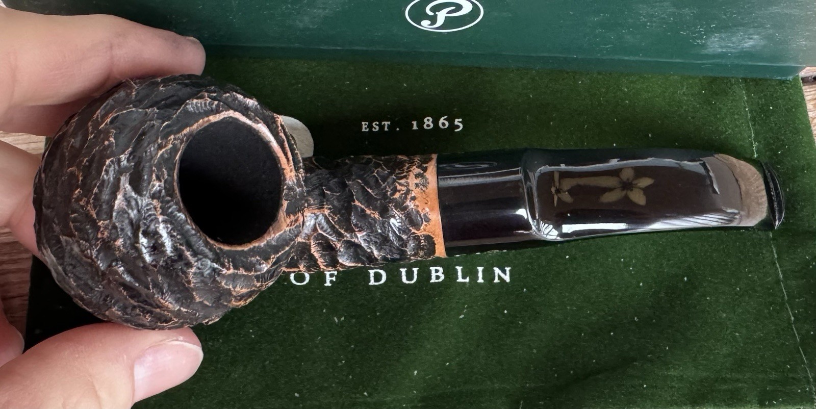 Peterson Aran Rusticated (XL02) Fishtail Pipe – New