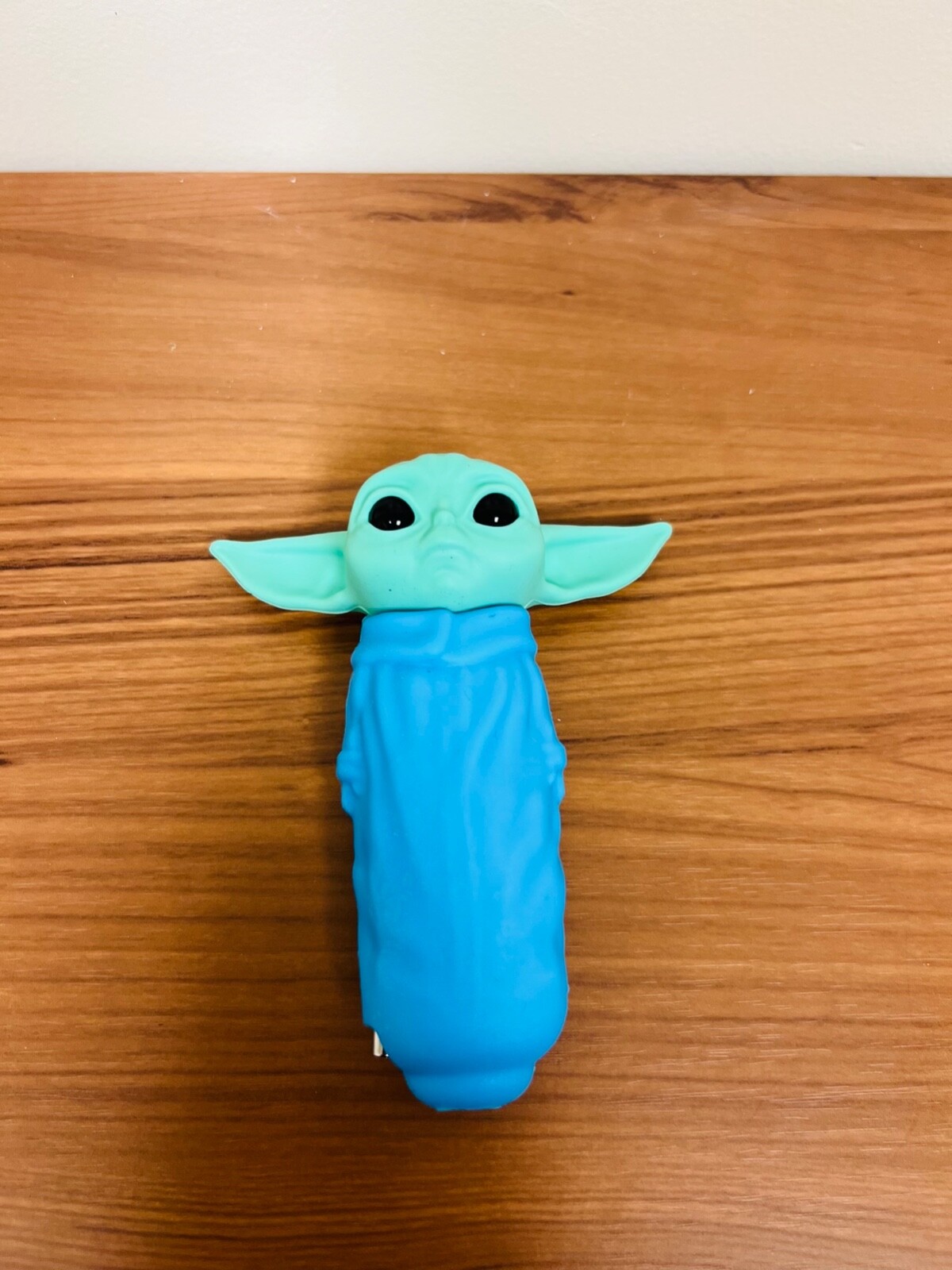 Baby Yoda Silicone Smoking Hand Pipe w/ Glass Bowl and cleaning tool free ship