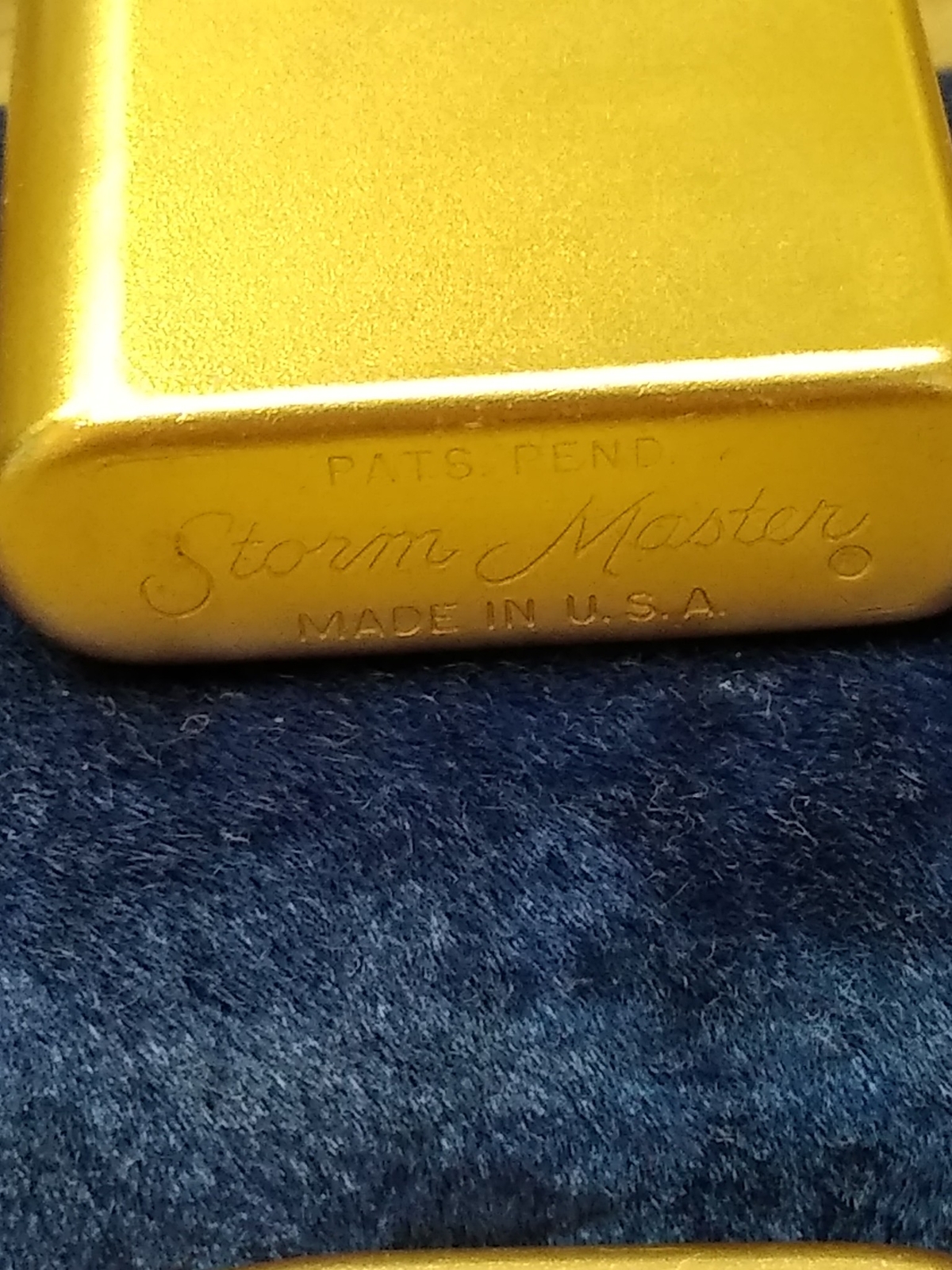 Vtg Storm Master Aluminum Cigarette Lighter Hush Puppies Brand Casual Shoes USA