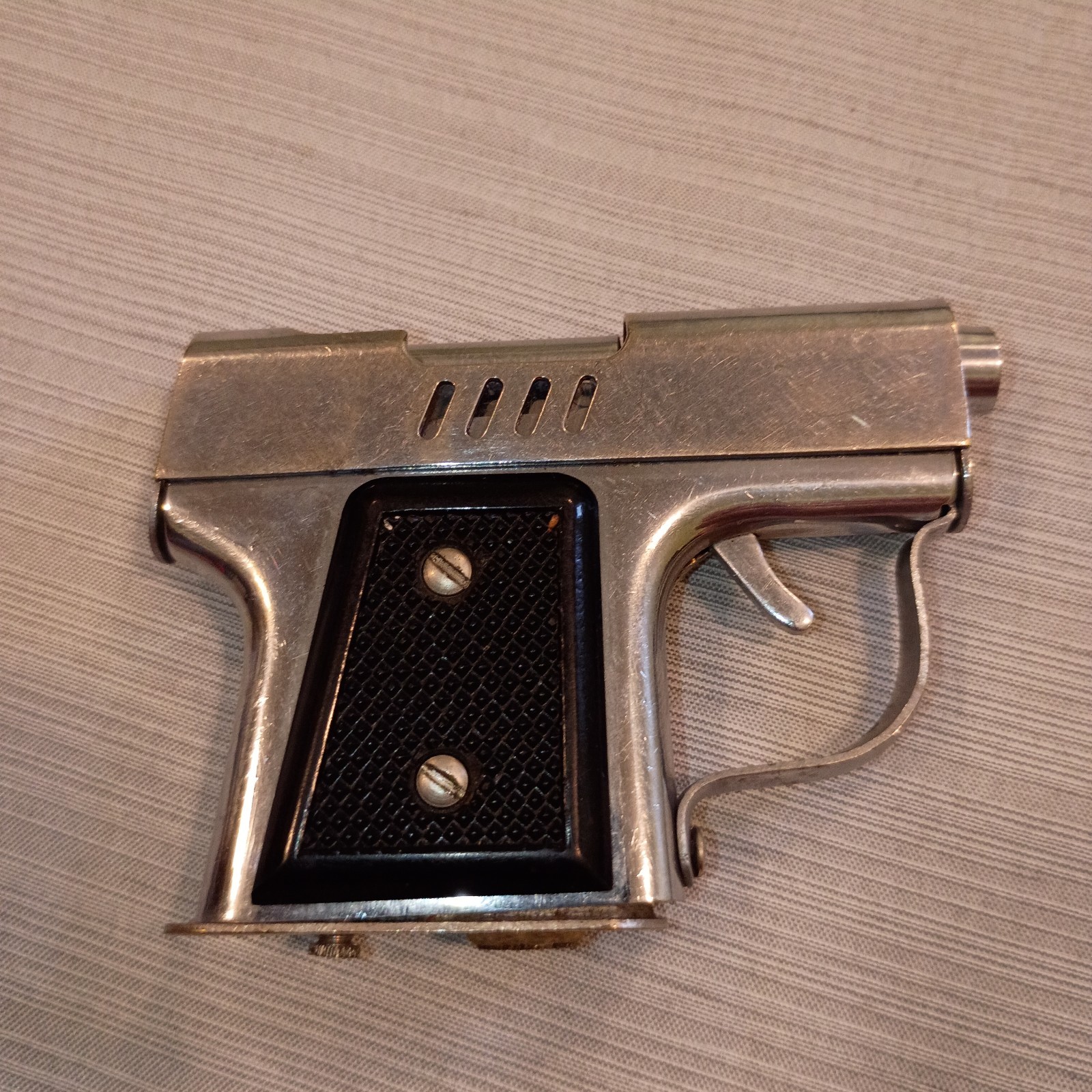Vintage WW2 Made In Occupied Japan Pistol Gun Lighter – Needs Flint