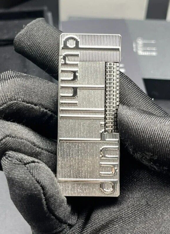 Luxury RollaGas Style Cigarette Lighter – Silver Luxury Classic Design