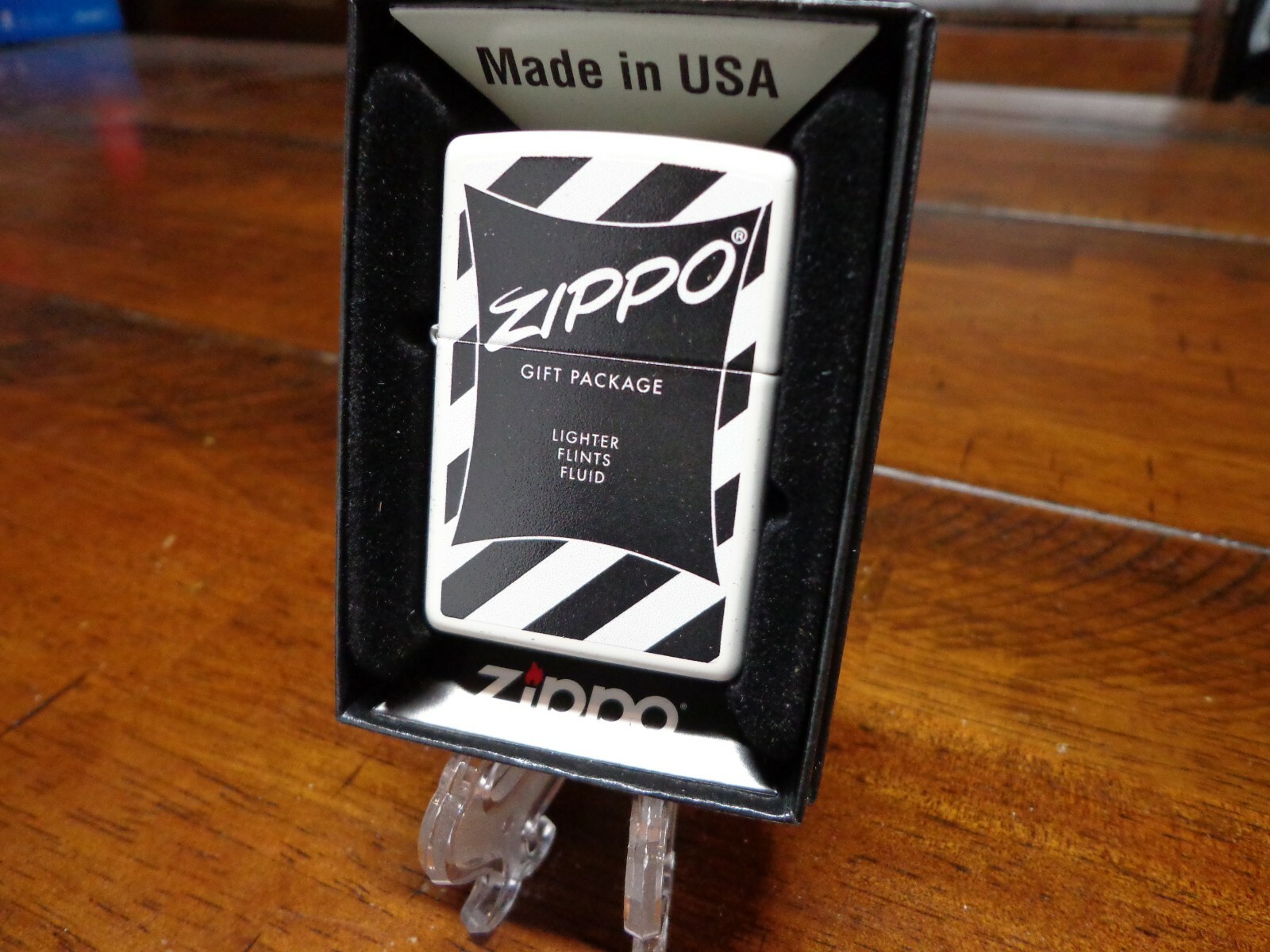 BLACK STRIPED ZIPPO GIFT SET PACKAGE BOX DESIGN ZIPPO LIGHTER MINT IN BOX