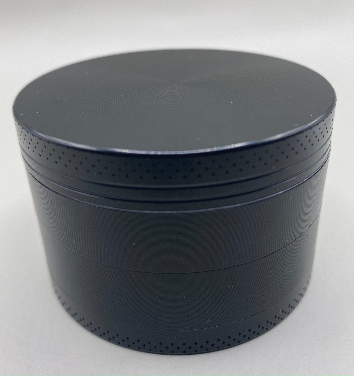 Herb Grinder 2.5″ inch Large Spice 4-Piece Crusher Metal Black Dry Gift 63mm