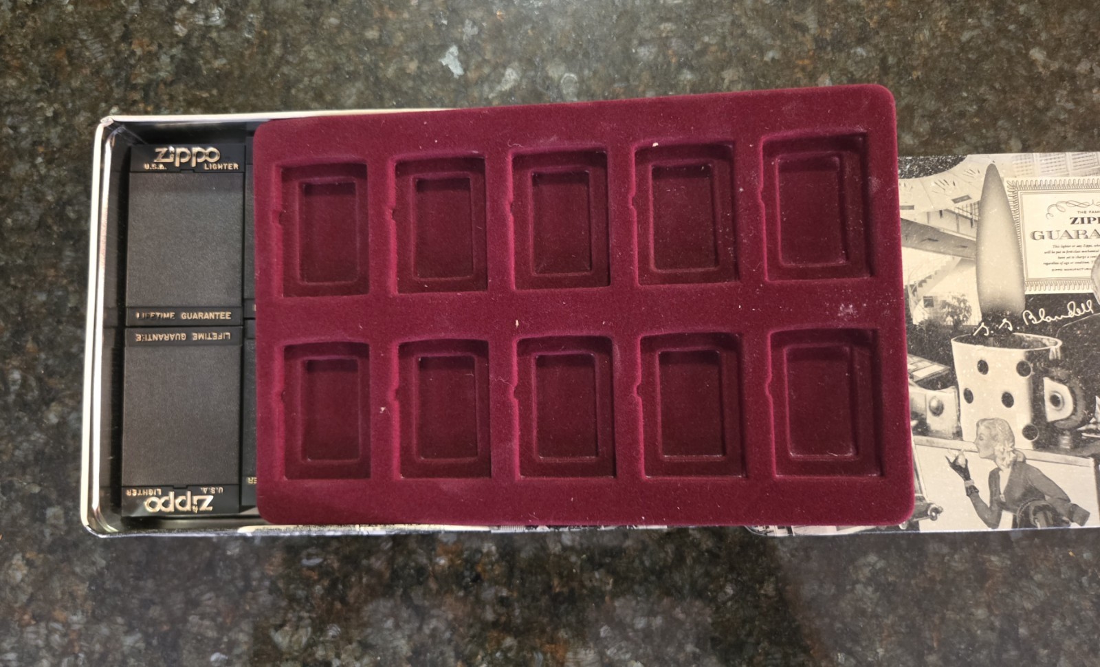 ZIPPO DISPLAY HOLDER TIN WITH 10 PLASTIC DISPLAYS & COLLECTORS GUIDE NO LIGHTERS